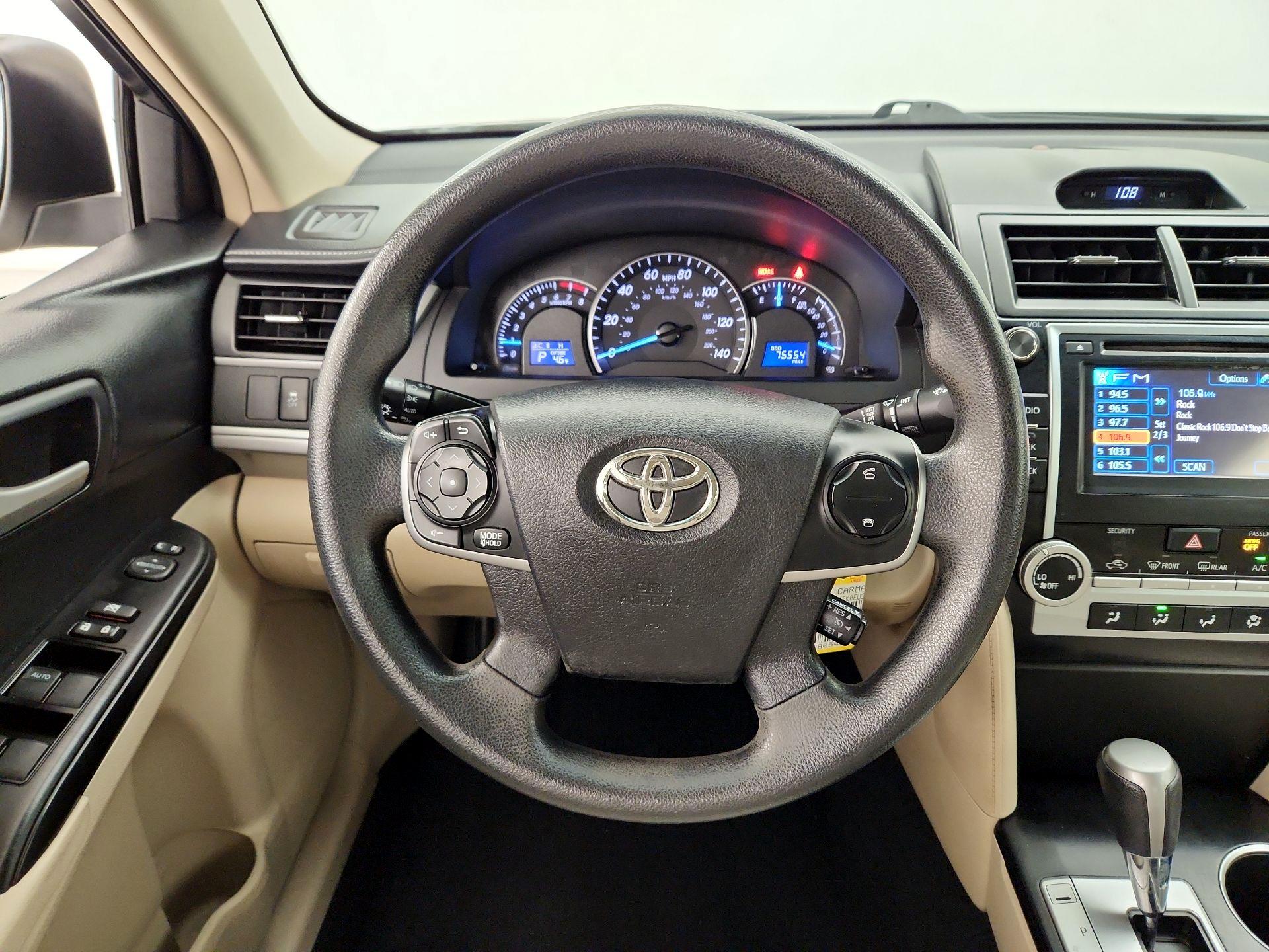 Thumbnail: 2014 Toyota Camry - 10
