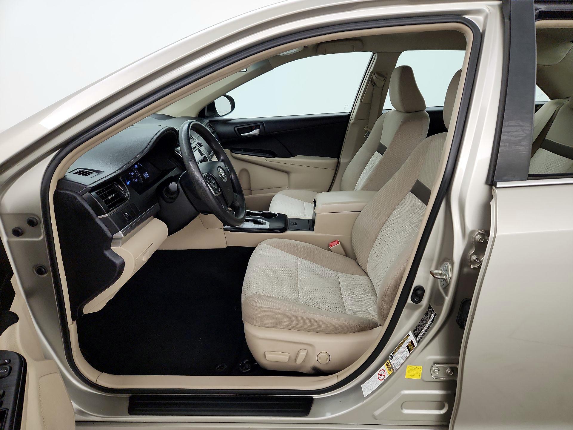 Thumbnail: 2014 Toyota Camry - 11