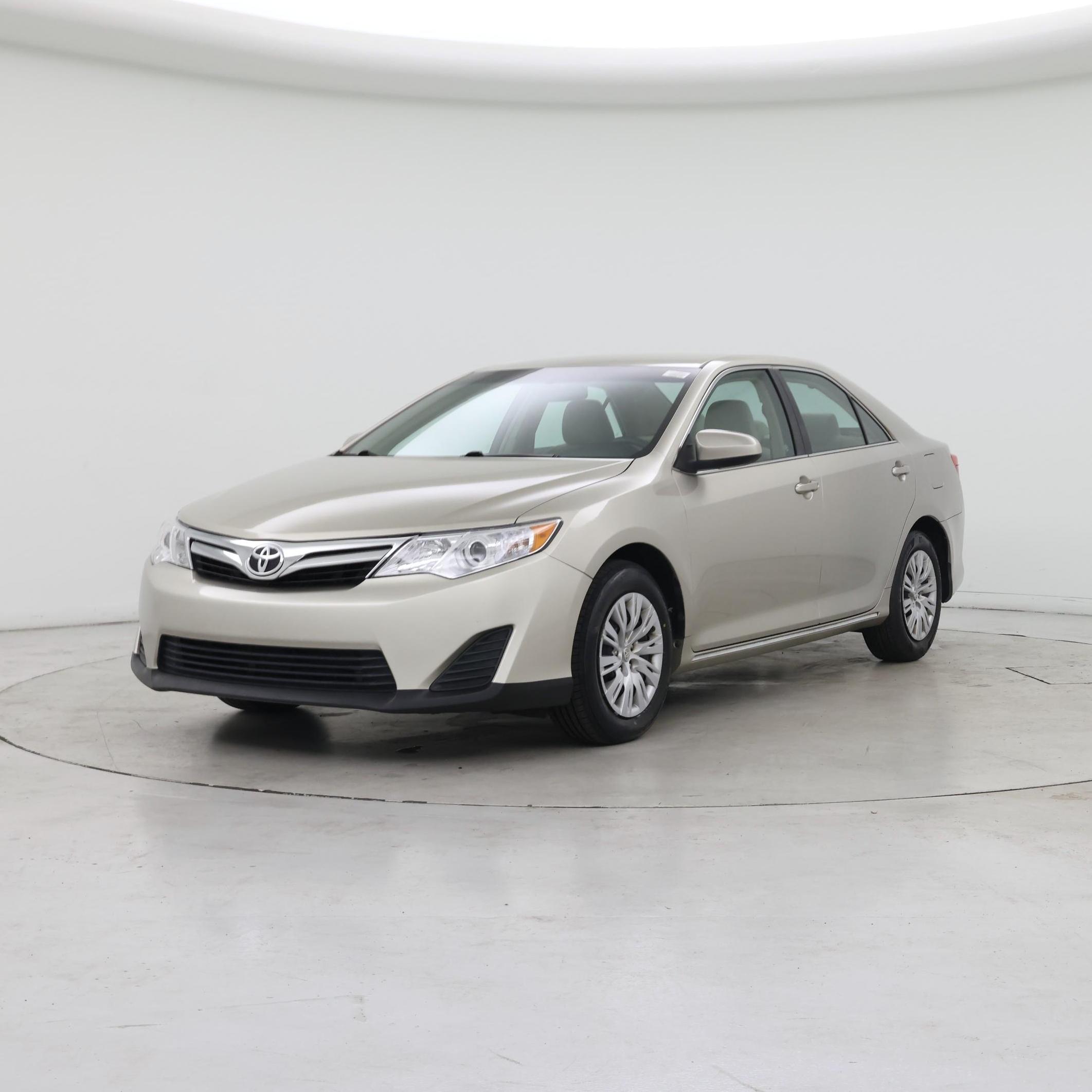 Thumbnail: 2014 Toyota Camry - 4