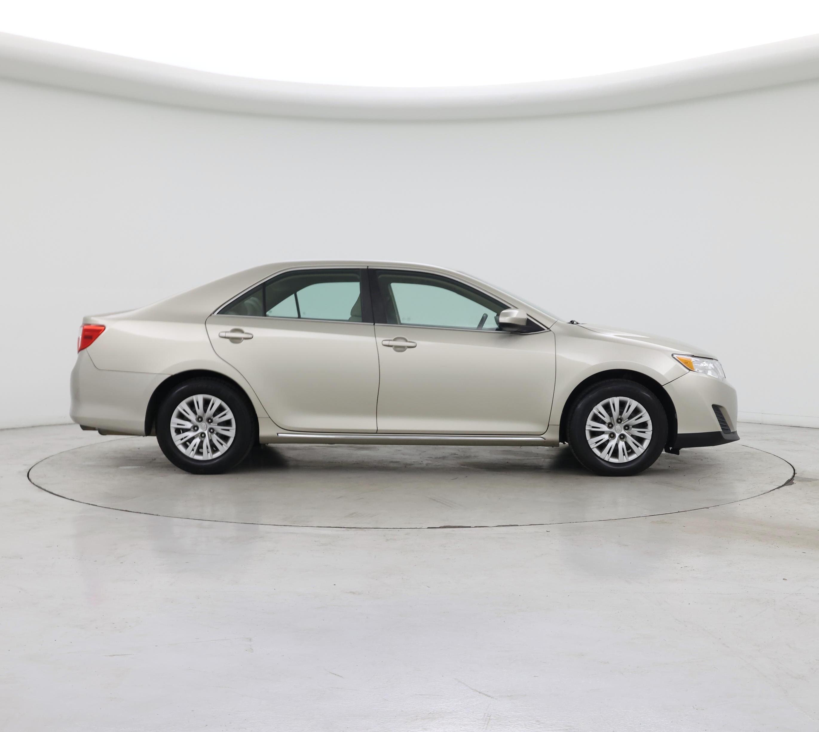 Thumbnail: 2014 Toyota Camry - 7