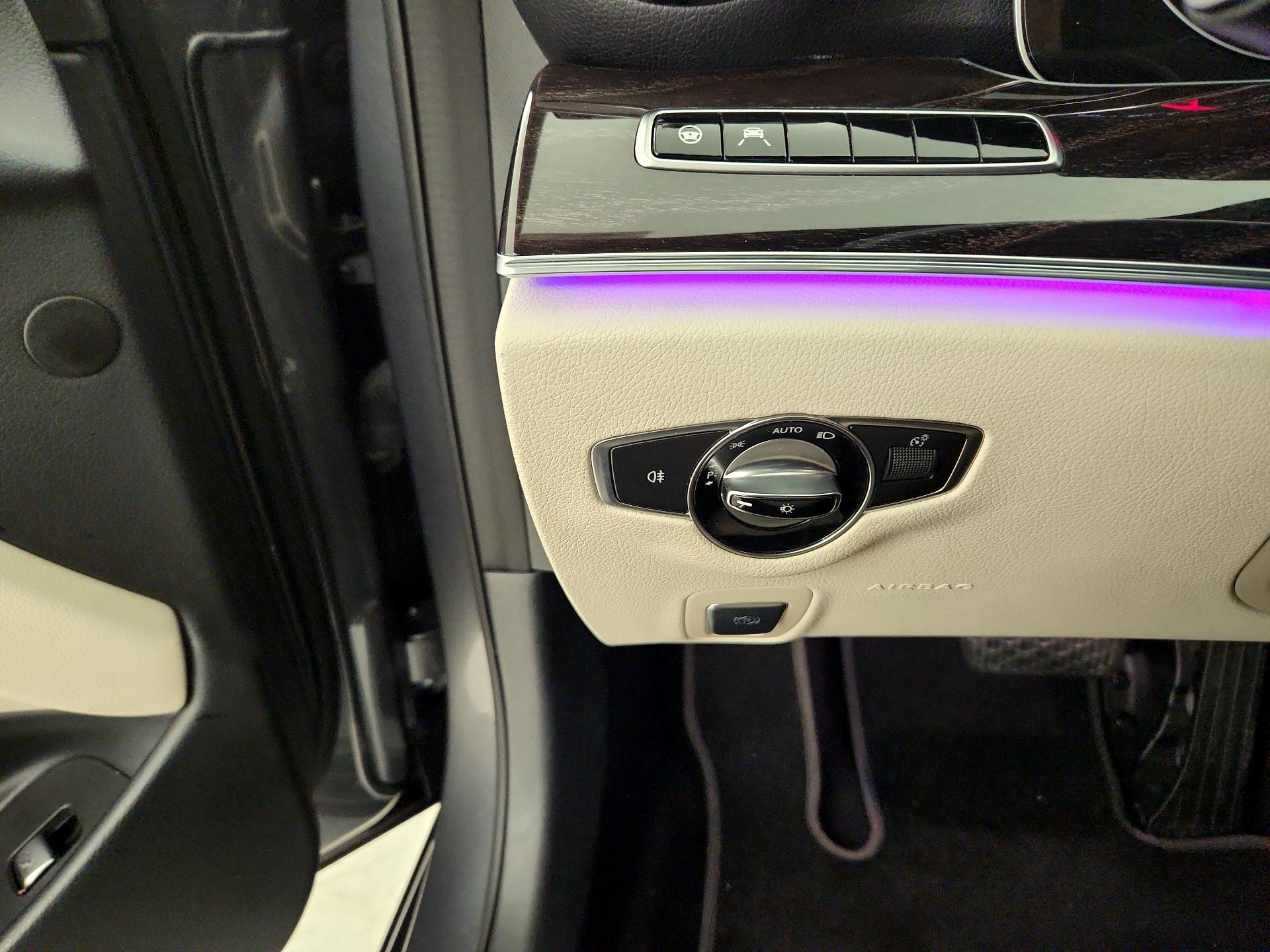 Thumbnail: 2019 Mercedes-Benz E-Class - 11