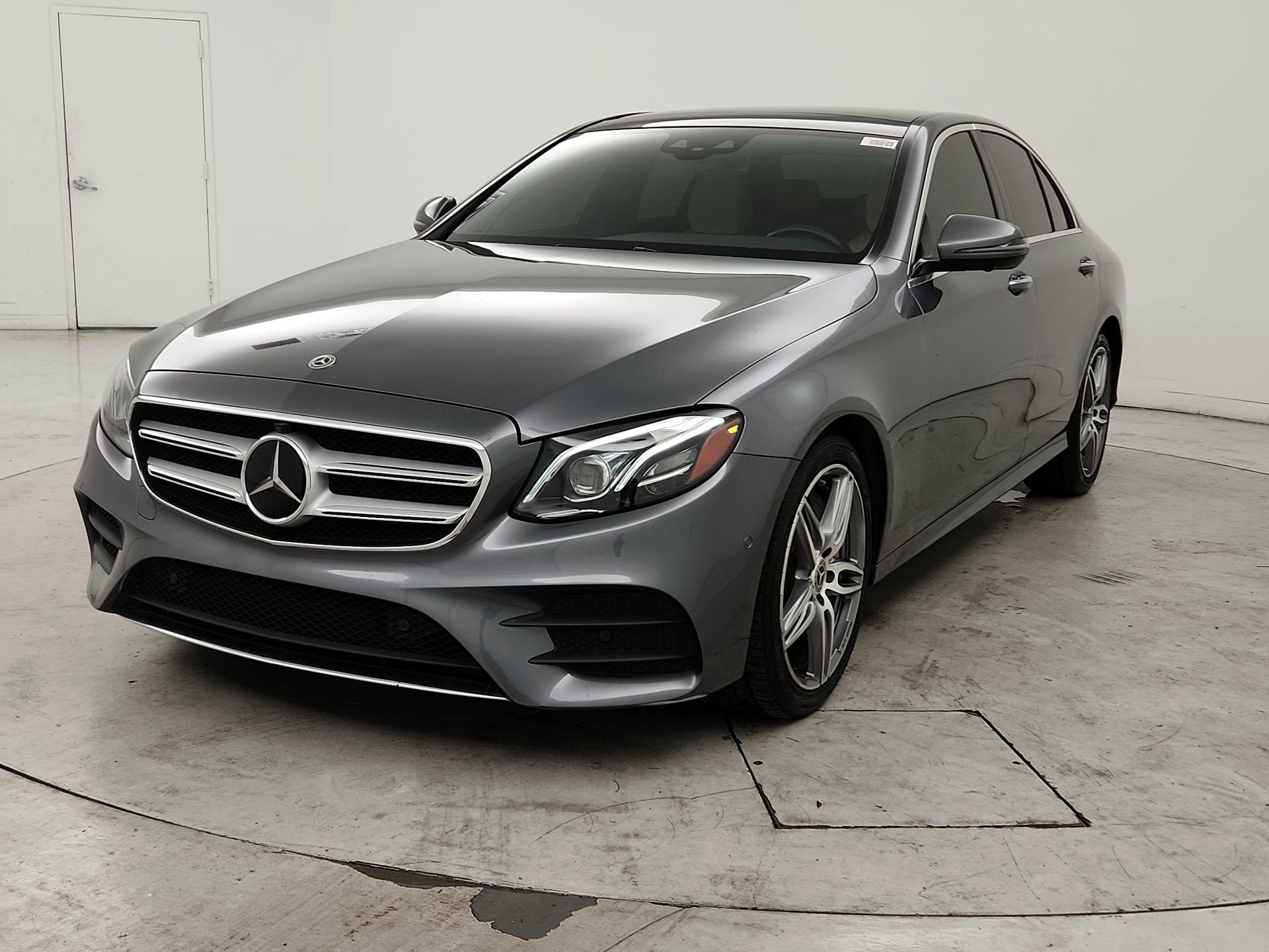 Thumbnail: 2019 Mercedes-Benz E-Class - 3
