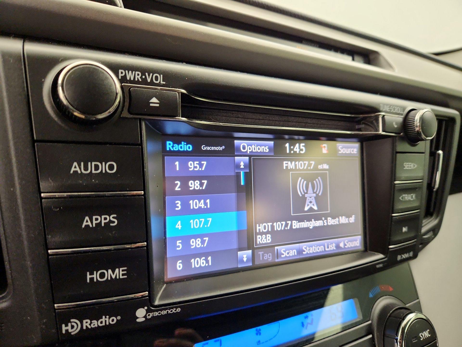 Thumbnail: 2018 Toyota RAV4 - 15