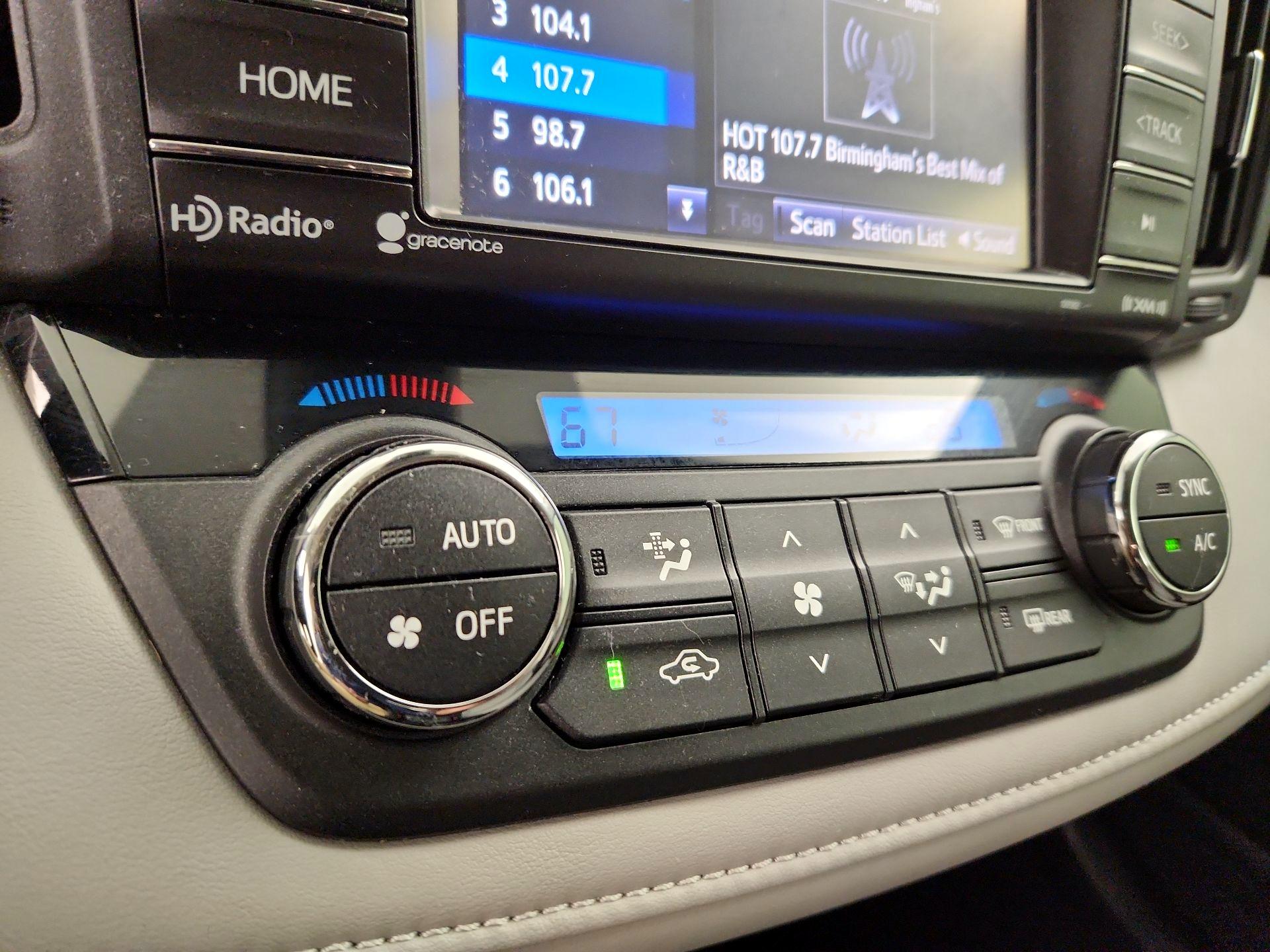 Thumbnail: 2018 Toyota RAV4 - 16