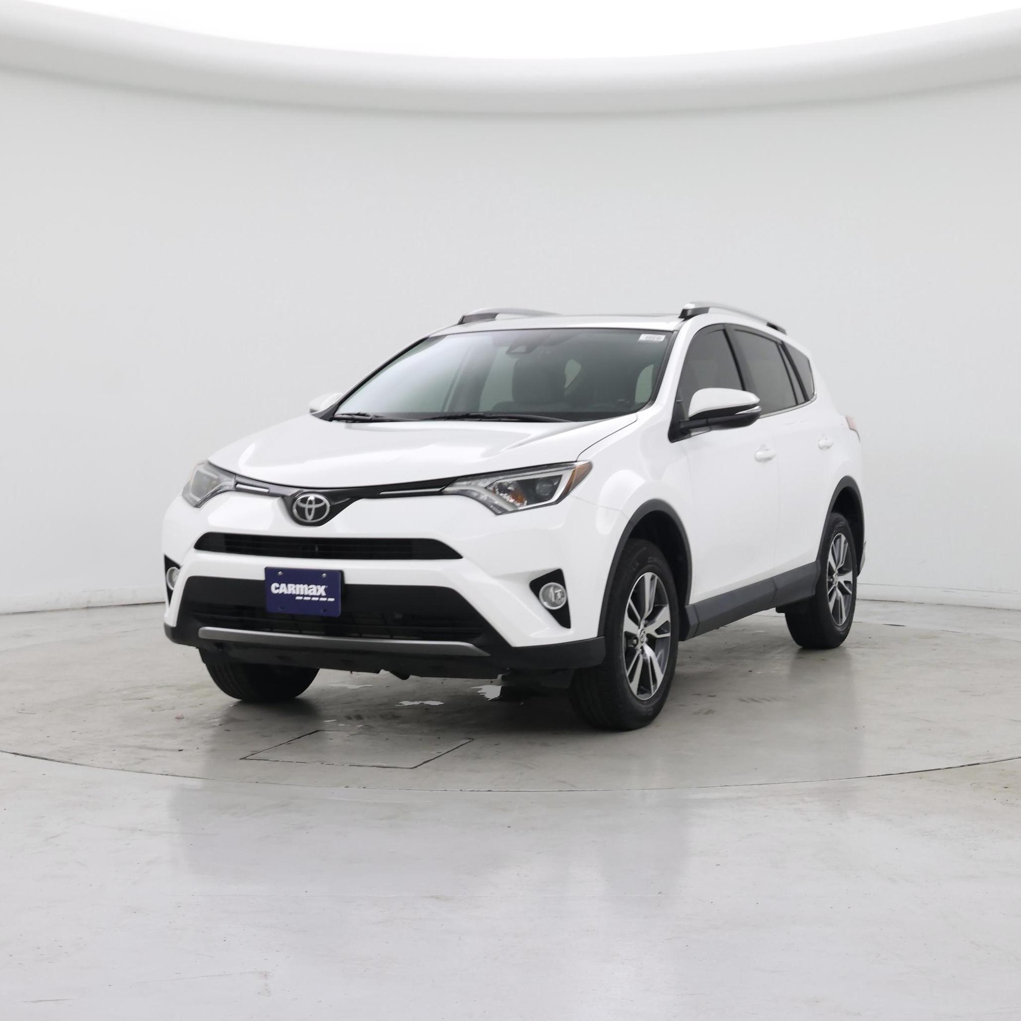 Thumbnail: 2018 Toyota RAV4 - 4
