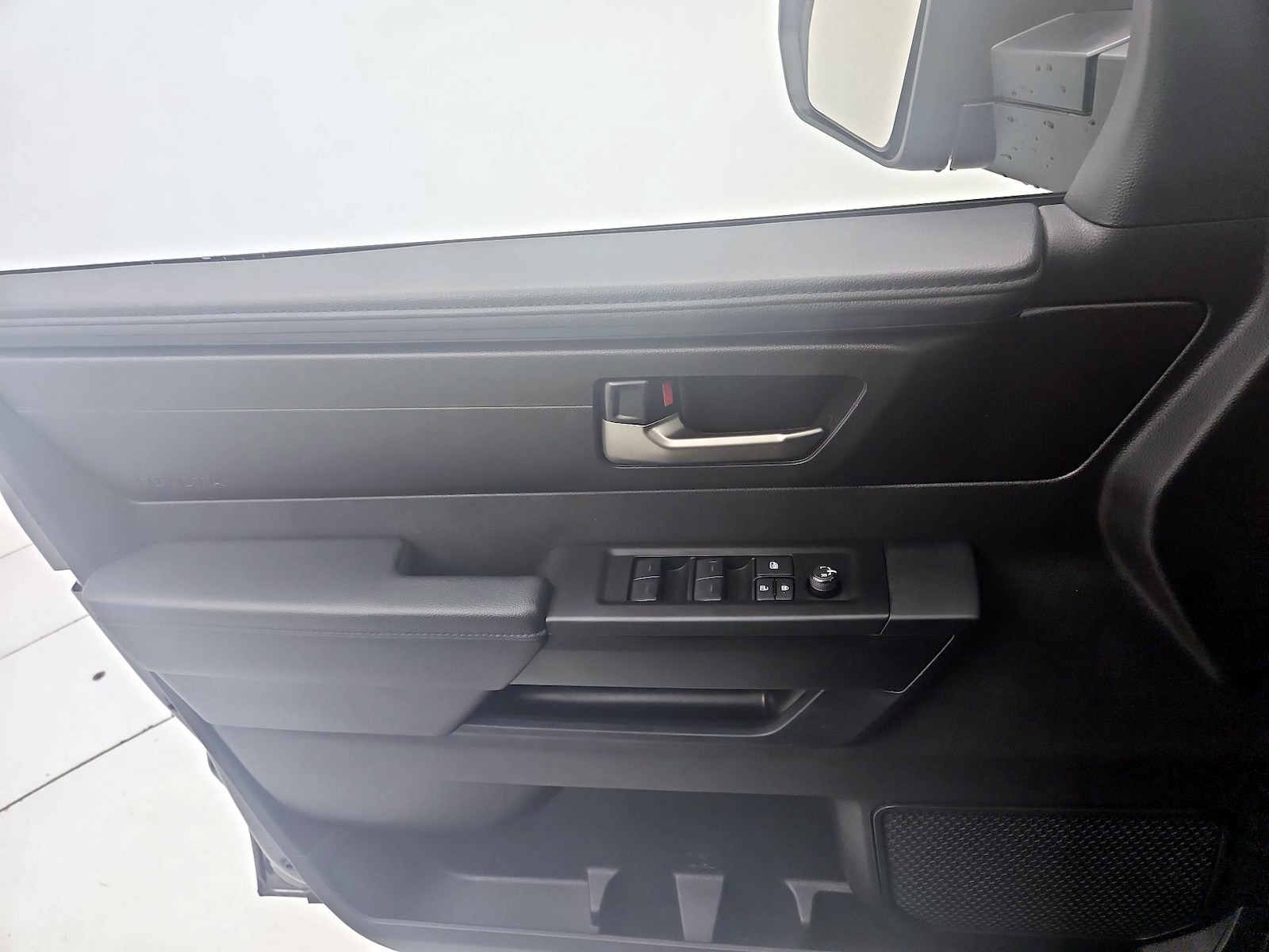 2024 Toyota Tundra SR5 - Photo 13