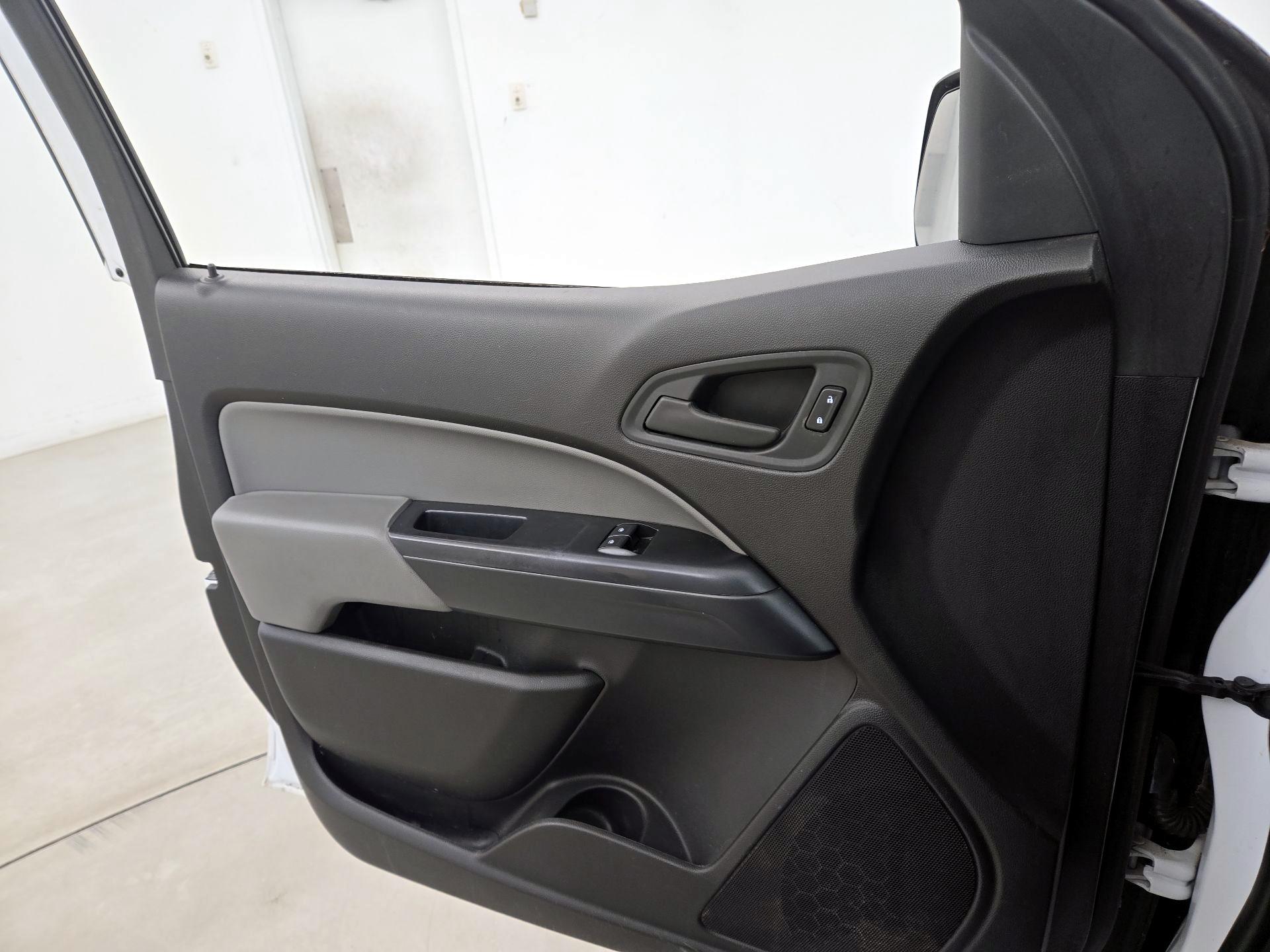 Thumbnail: 2015 Chevrolet Colorado - 12