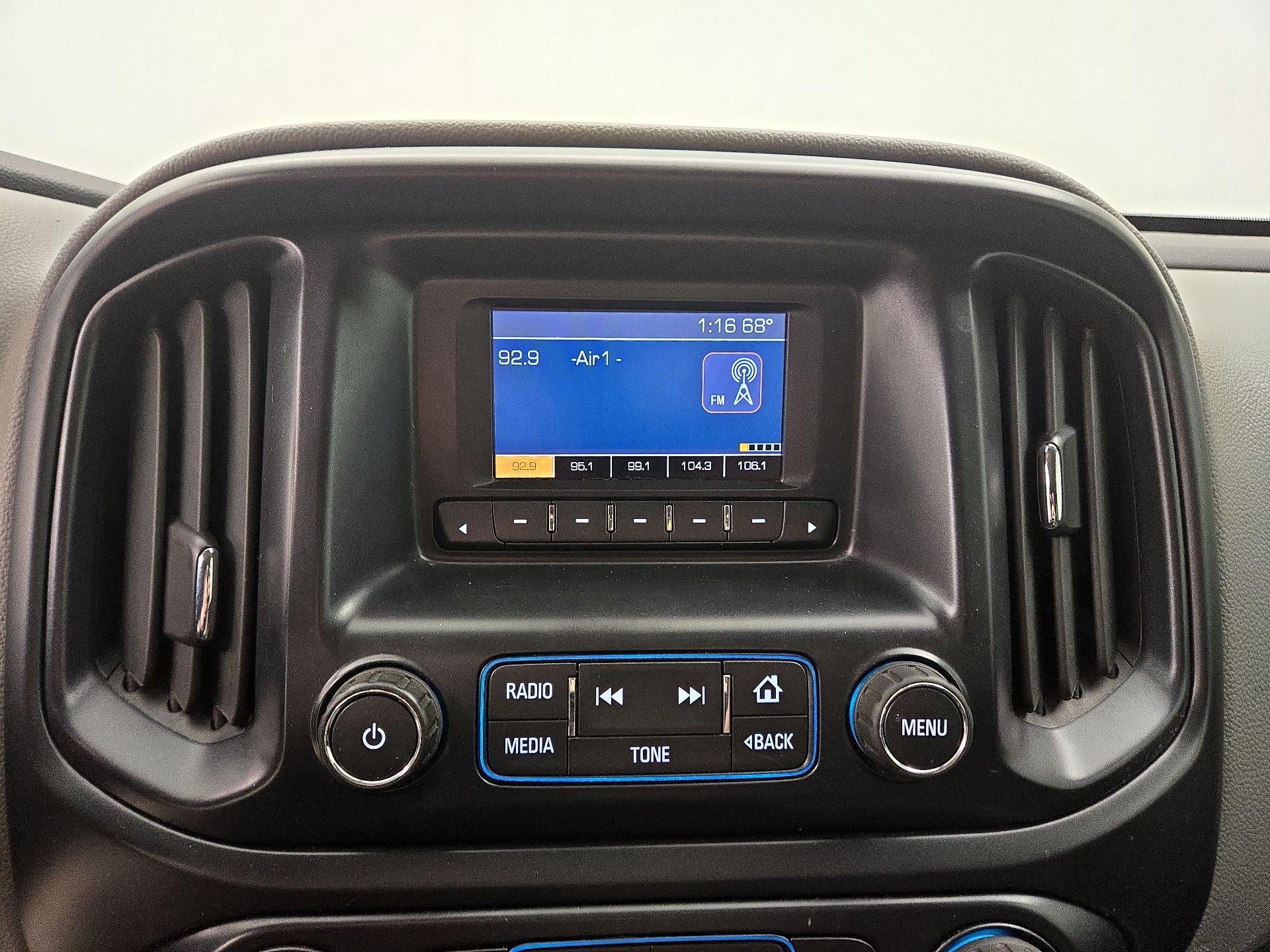 Thumbnail: 2015 Chevrolet Colorado - 15