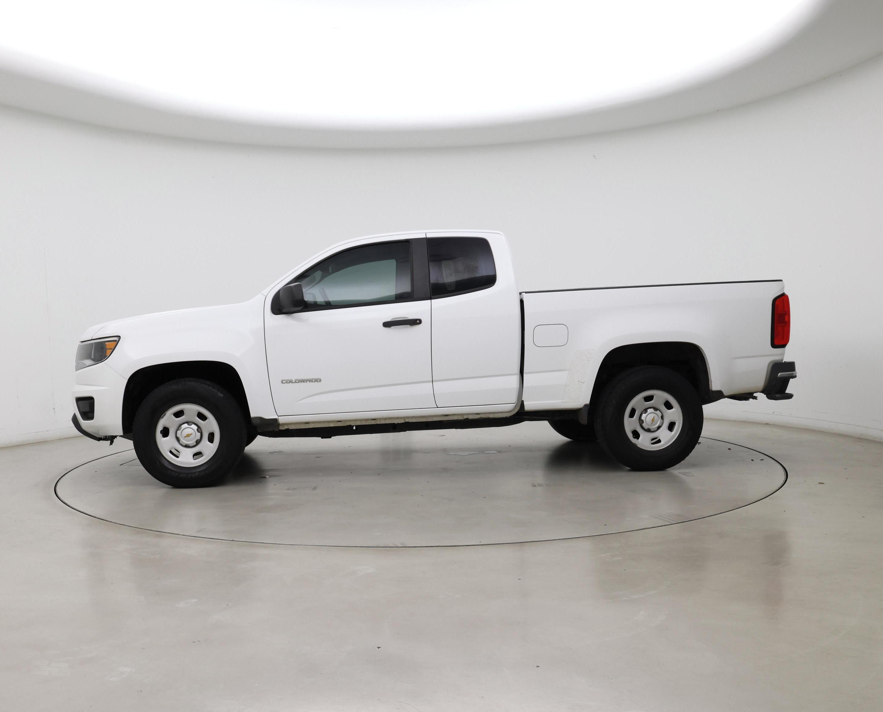 Thumbnail: 2015 Chevrolet Colorado - 3