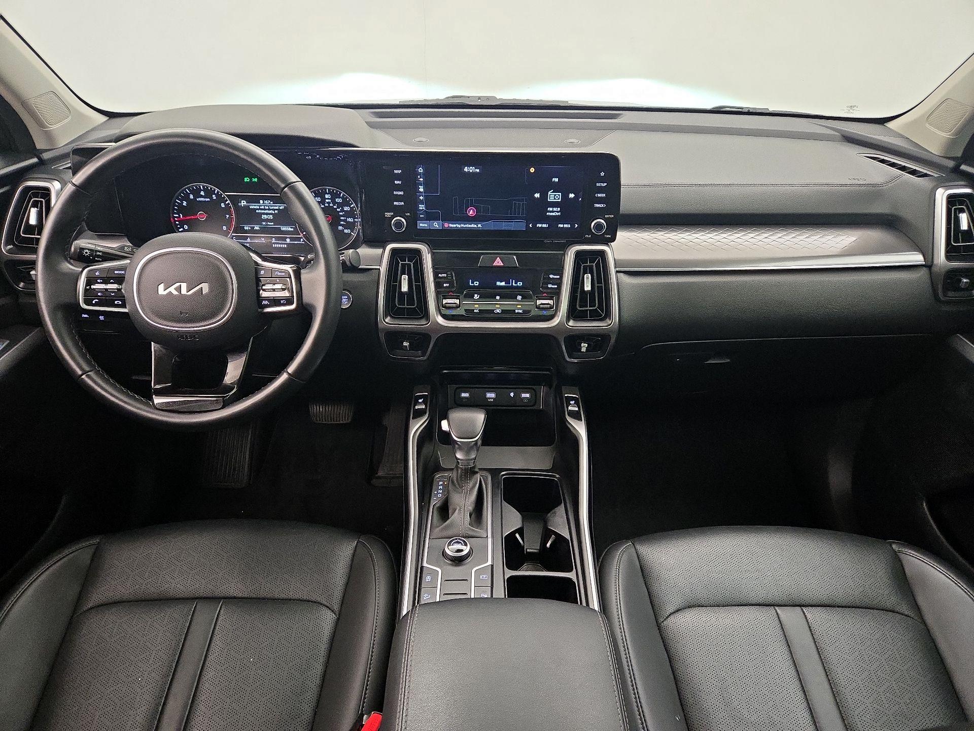 Thumbnail: 2023 Kia Sorento - 9