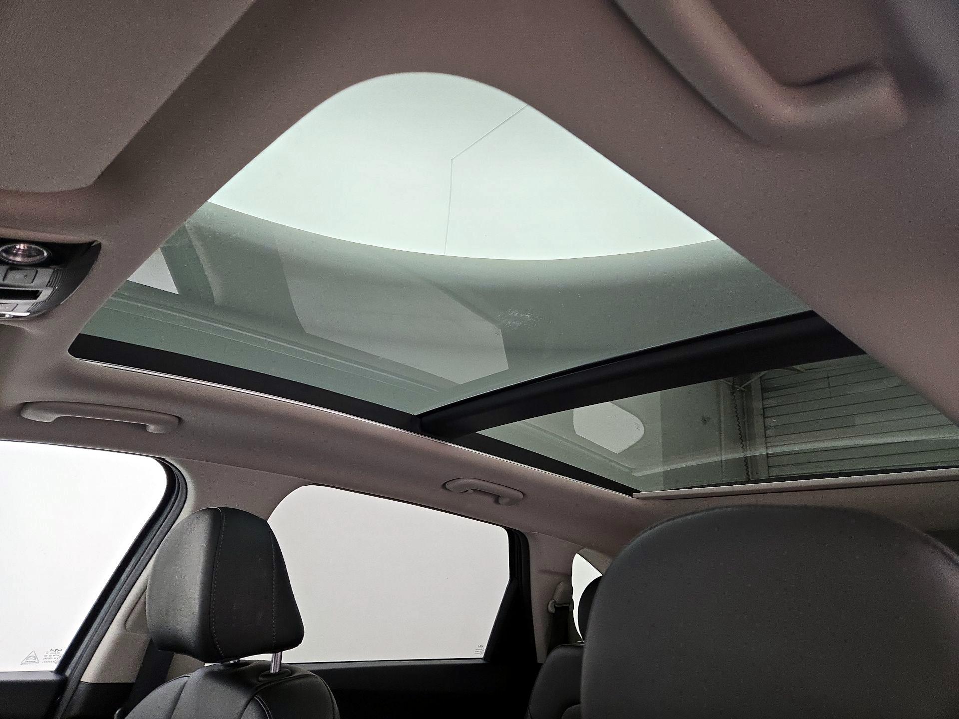 Thumbnail: 2023 Kia Sorento - 20