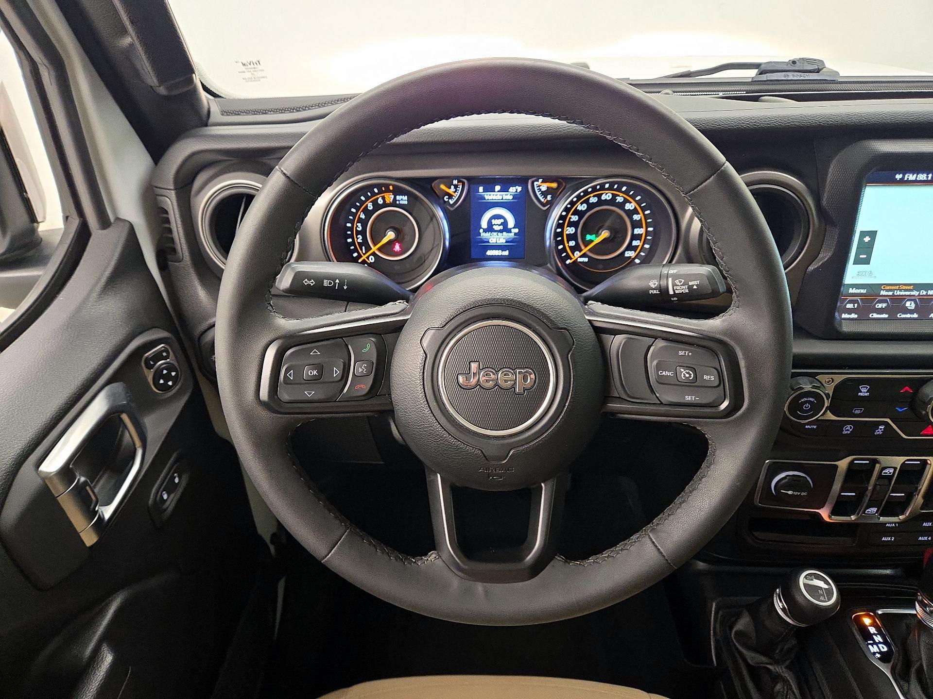 Thumbnail: 2023 Jeep Gladiator - 10