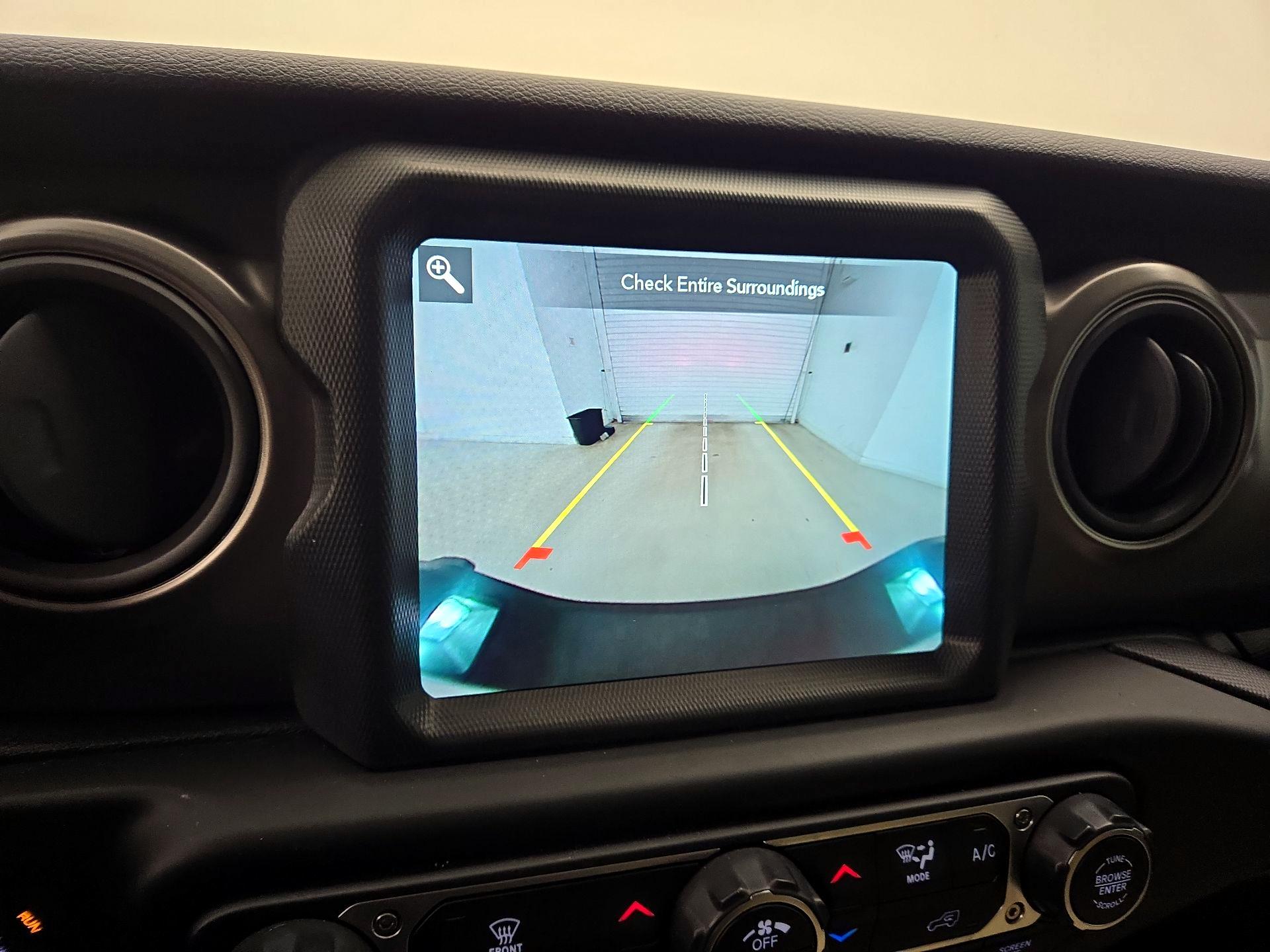 Thumbnail: 2023 Jeep Gladiator - 15