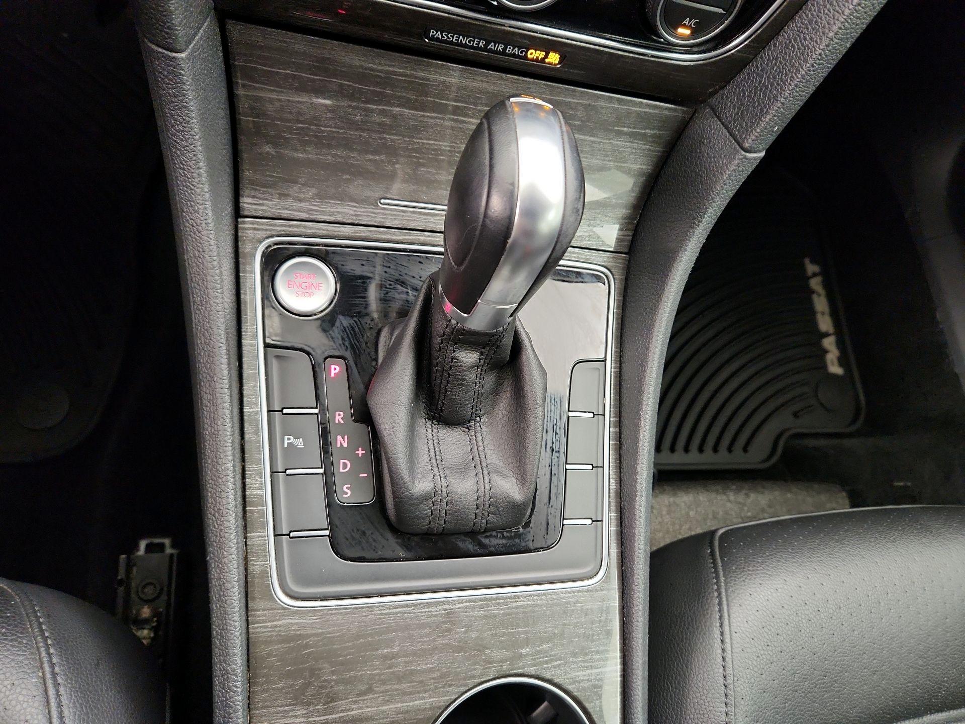 Thumbnail: 2018 Volkswagen Passat - 18