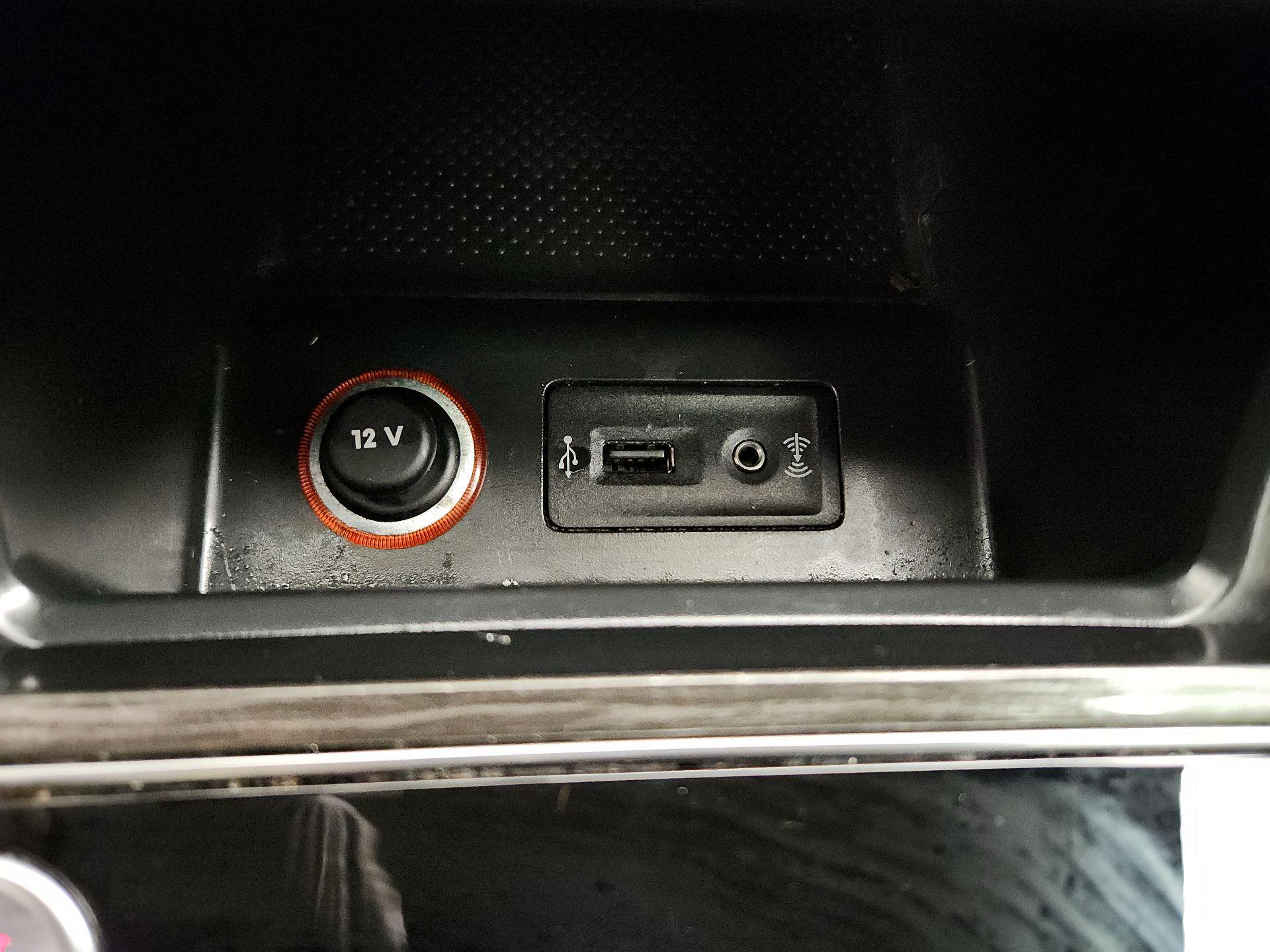 Thumbnail: 2018 Volkswagen Passat - 19