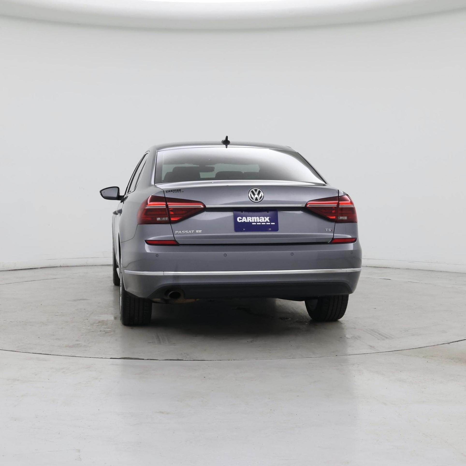 Thumbnail: 2018 Volkswagen Passat - 6