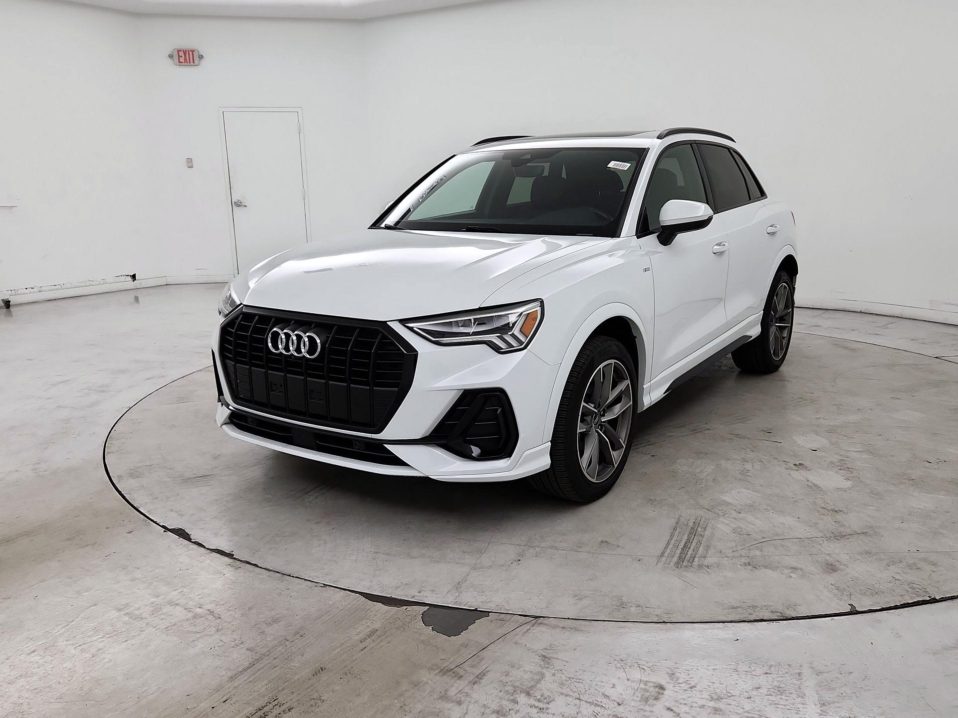 Thumbnail: 2022 Audi Q3 - 3