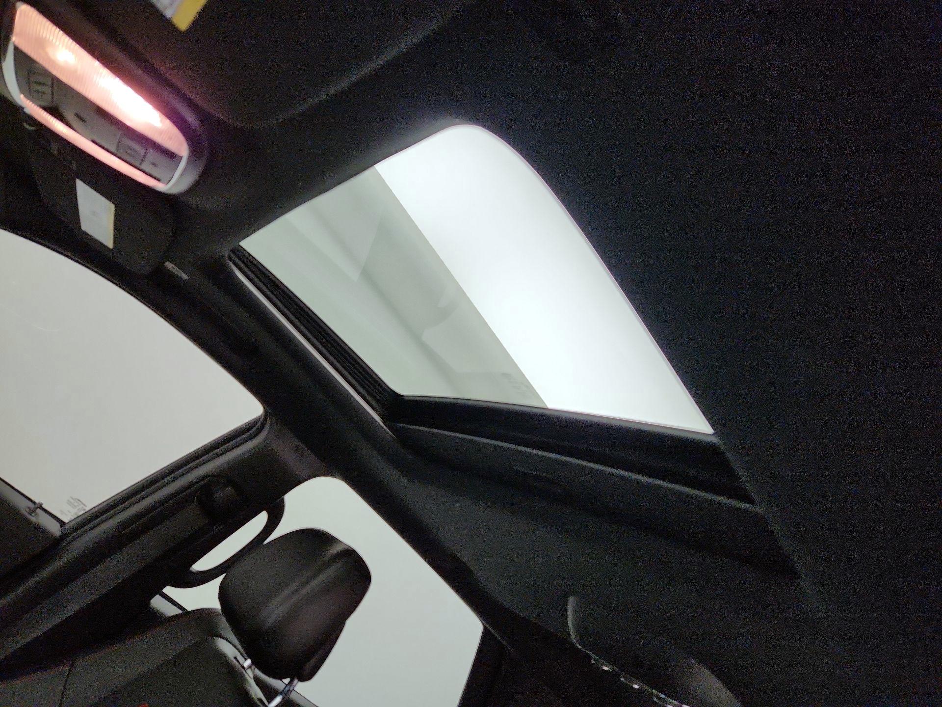 Thumbnail: 2018 Dodge Durango - 20