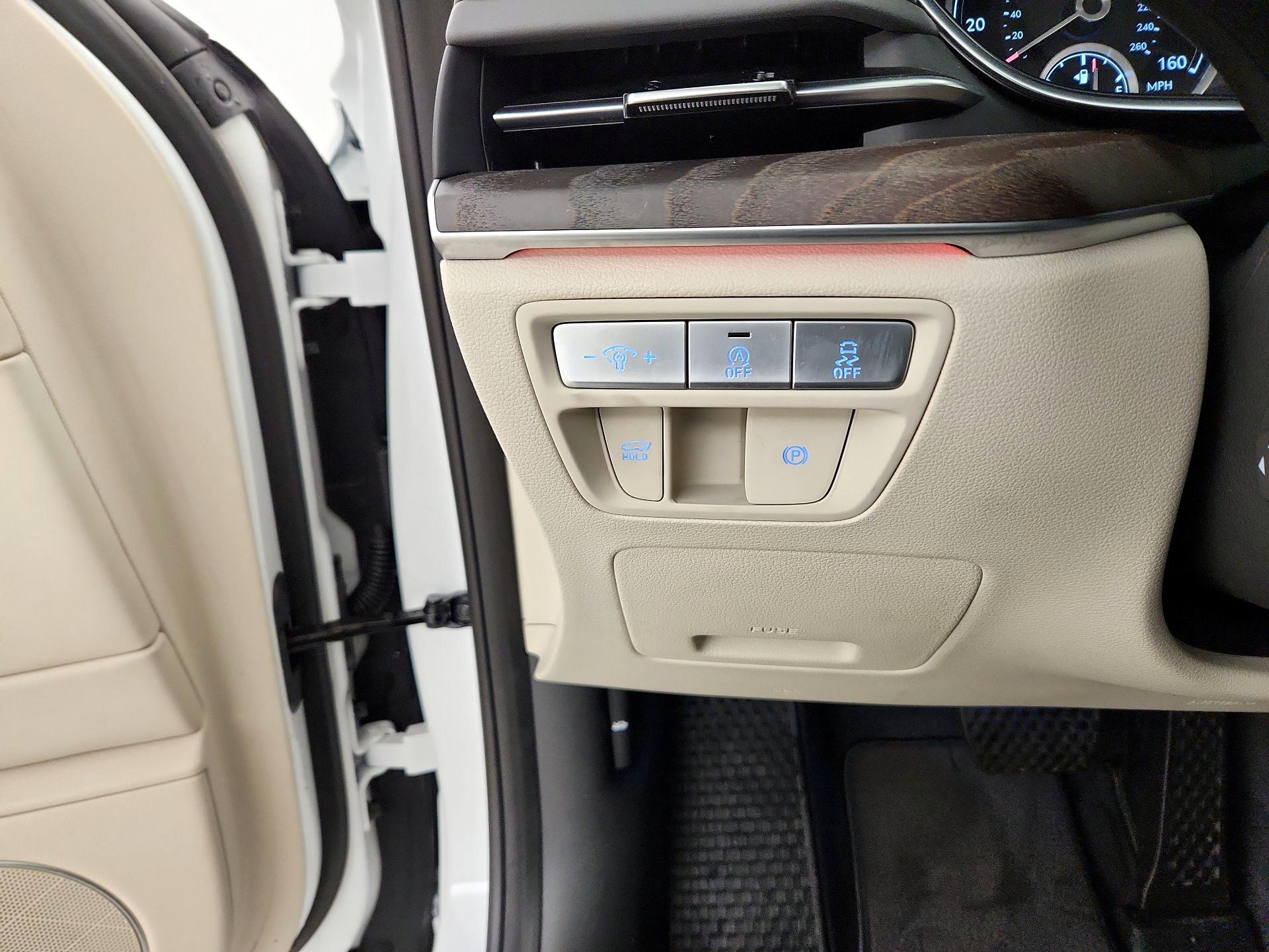 Thumbnail: 2022 Genesis G80 - 11