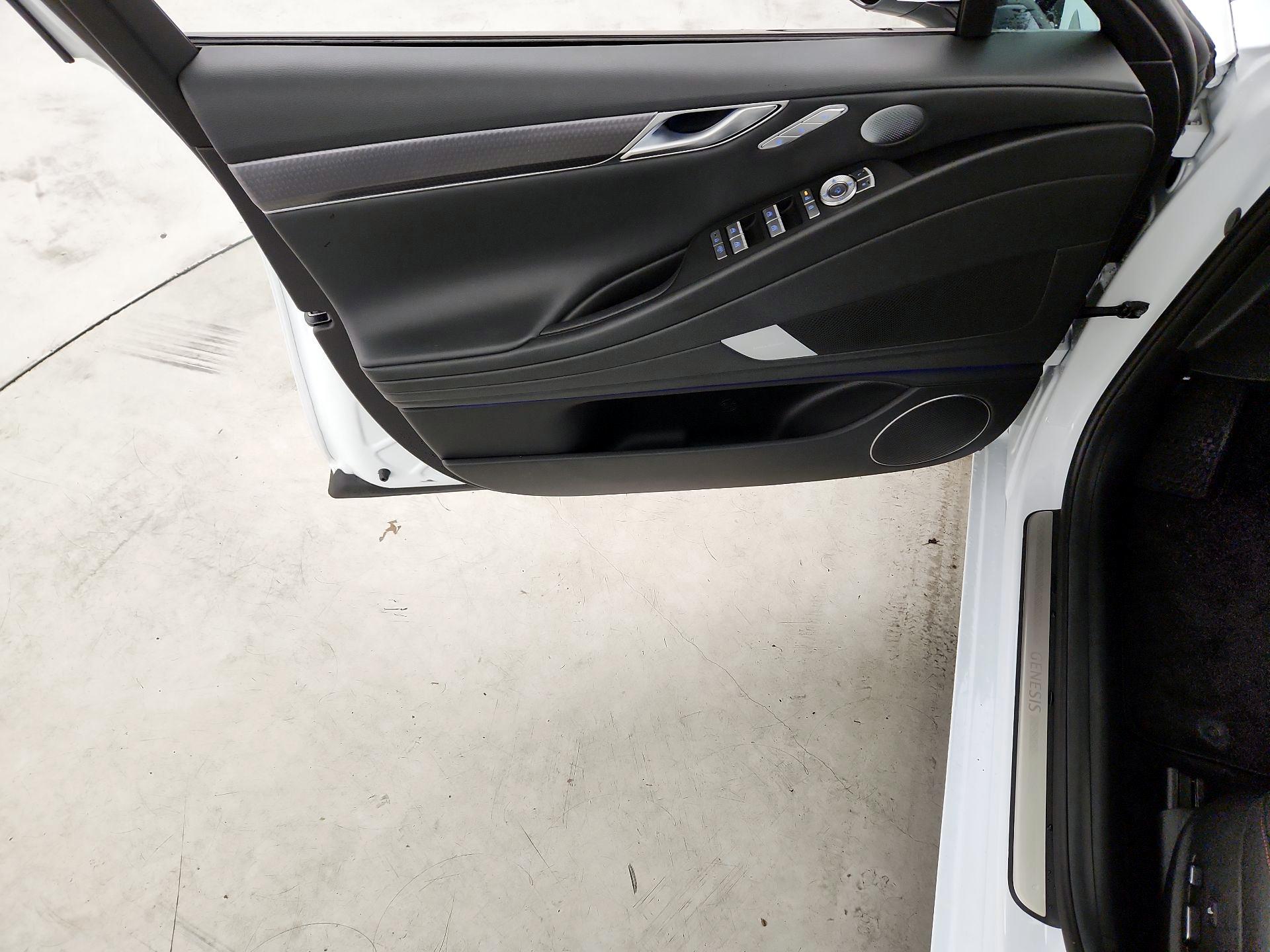 Thumbnail: 2025 Genesis G80 - 12