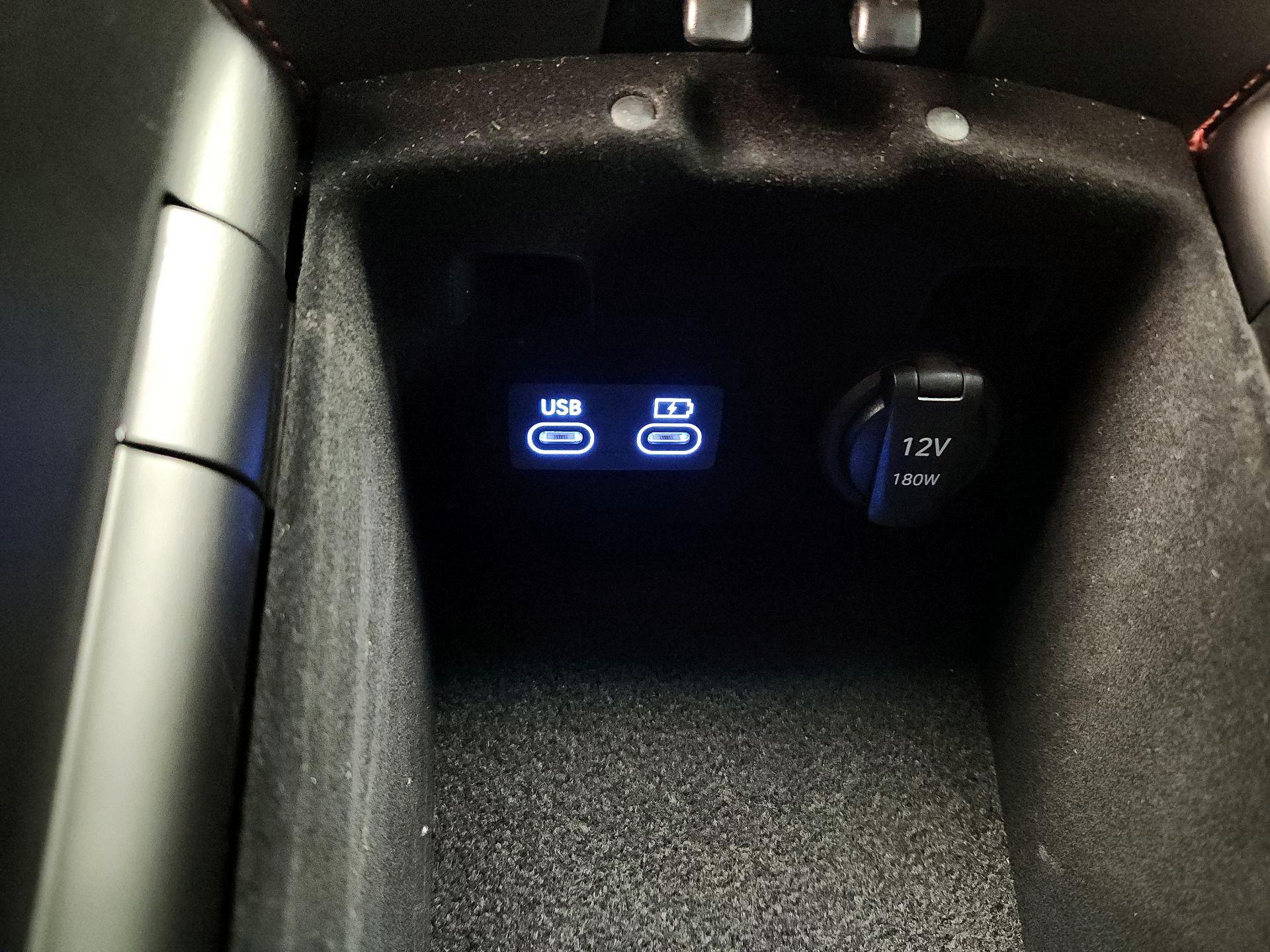 Thumbnail: 2025 Genesis G80 - 19