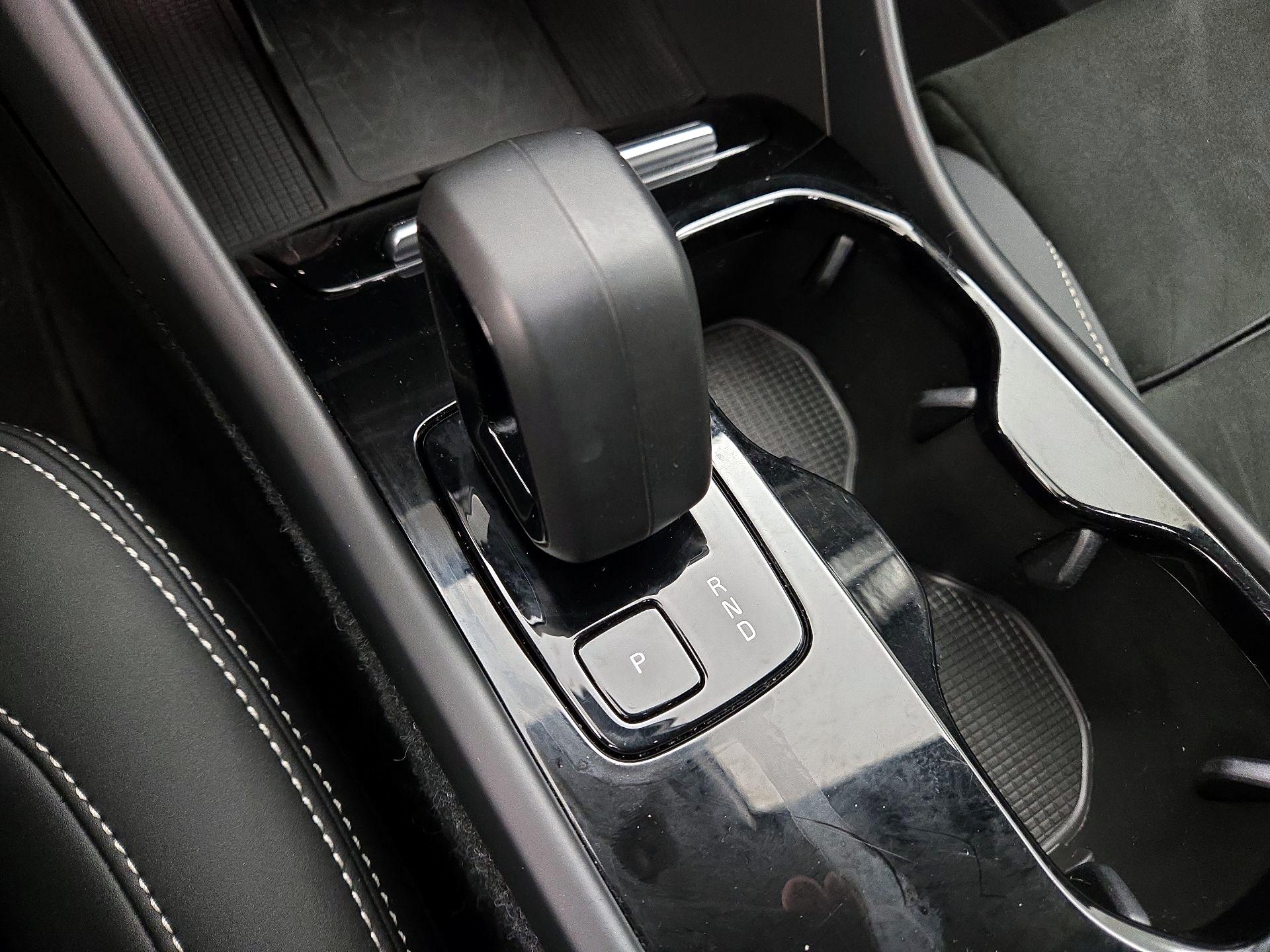 Thumbnail: 2023 Volvo XC40 - 18