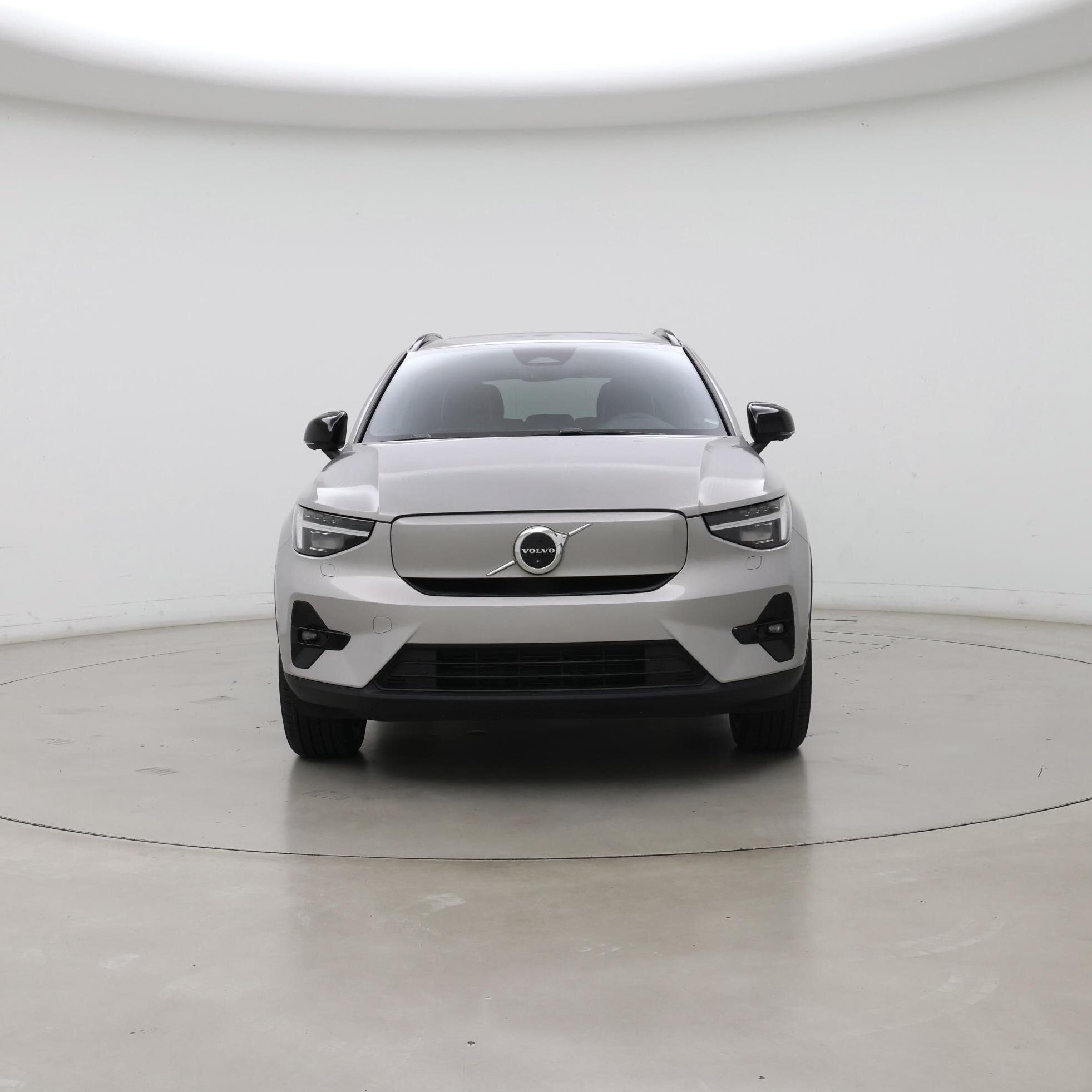 Thumbnail: 2023 Volvo XC40 - 5