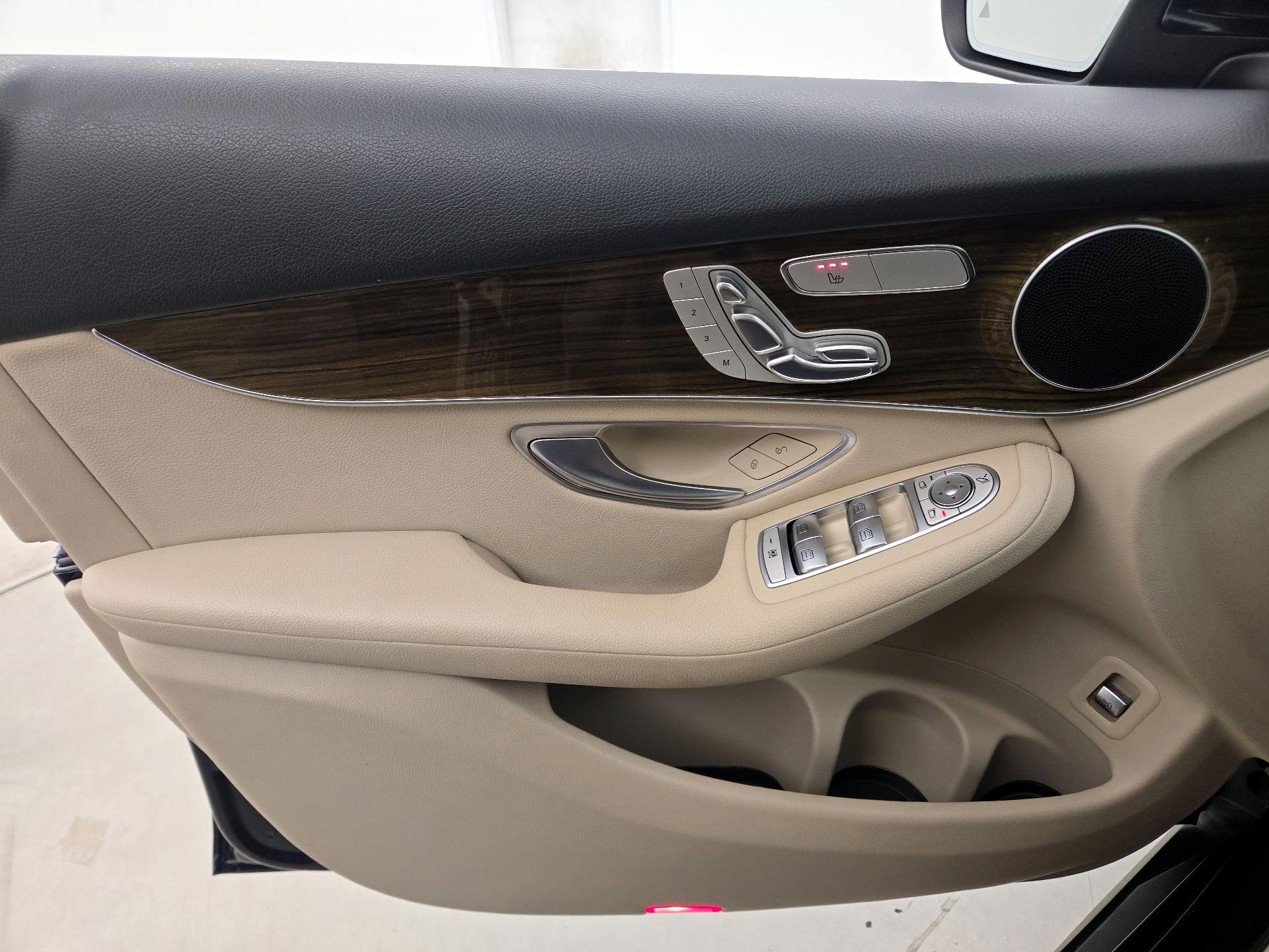 Thumbnail: 2021 Mercedes-Benz GLC - 12