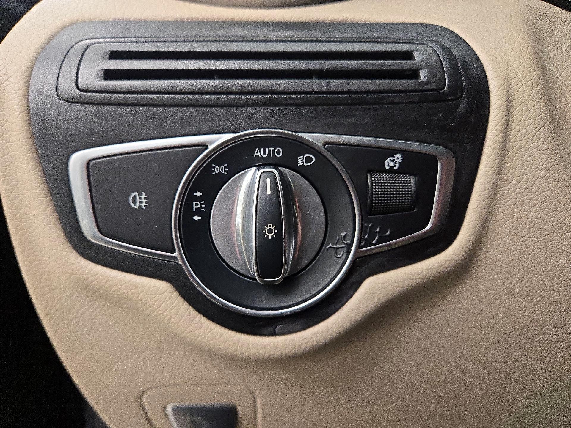 Thumbnail: 2021 Mercedes-Benz GLC - 13