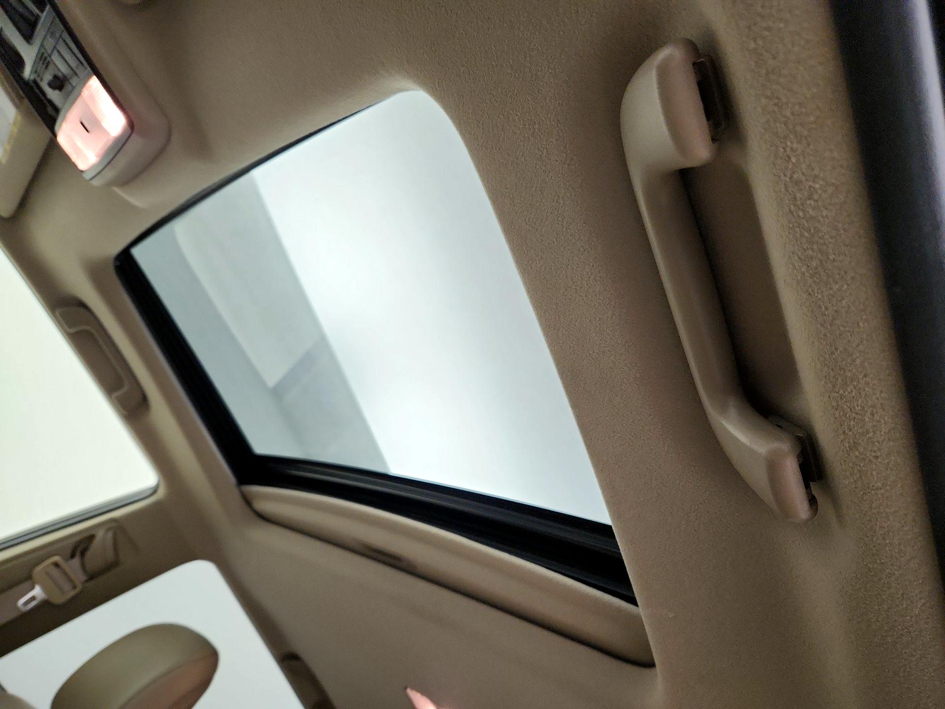 Thumbnail: 2015 Toyota 4Runner - 19