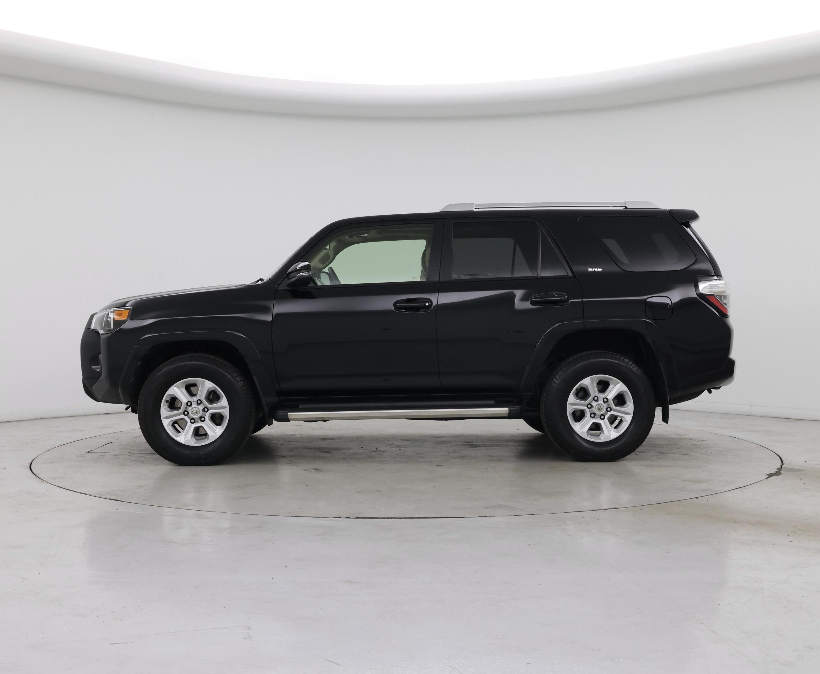Thumbnail: 2015 Toyota 4Runner - 3