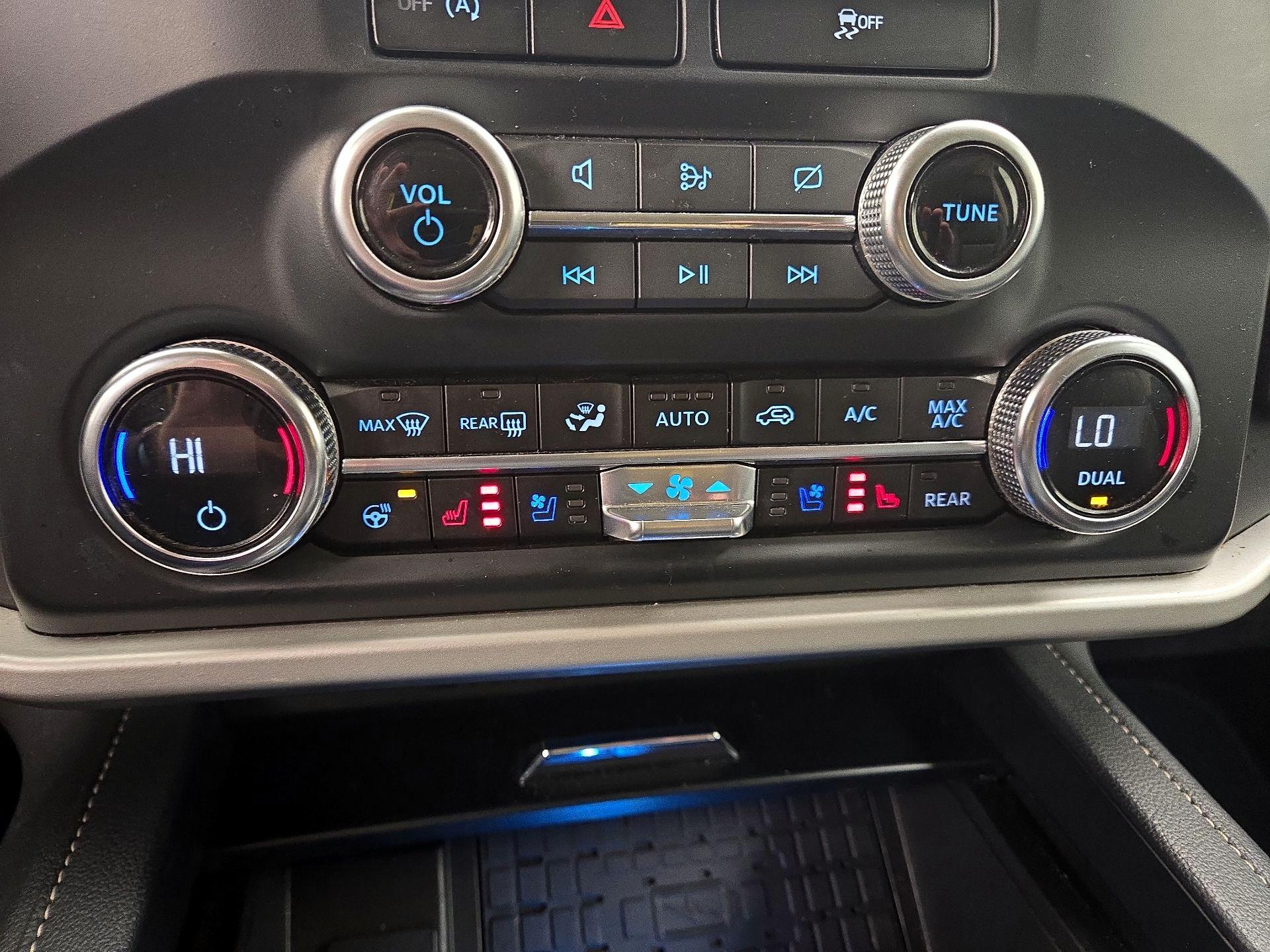 Thumbnail: 2024 Ford Expedition - 17