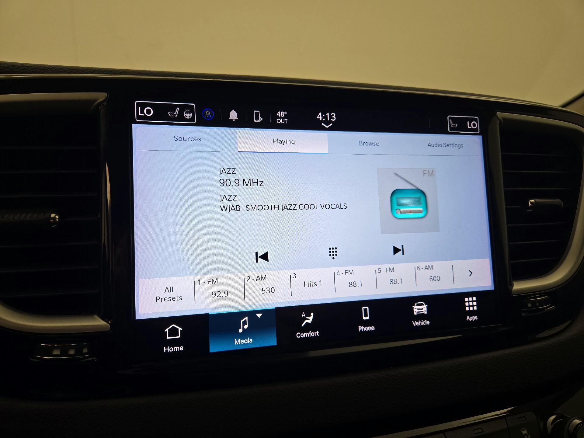 Thumbnail: 2024 Chrysler Pacifica - 15