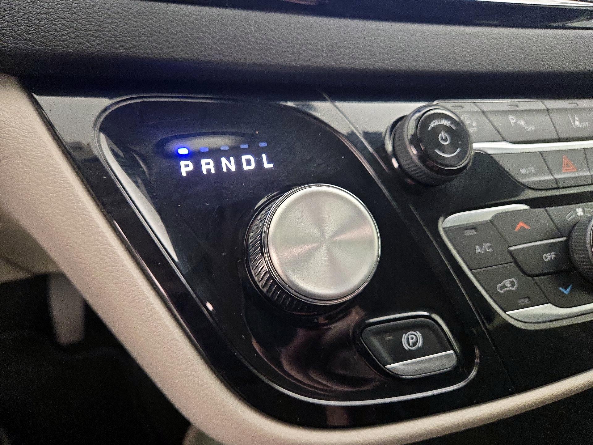 Thumbnail: 2024 Chrysler Pacifica - 17