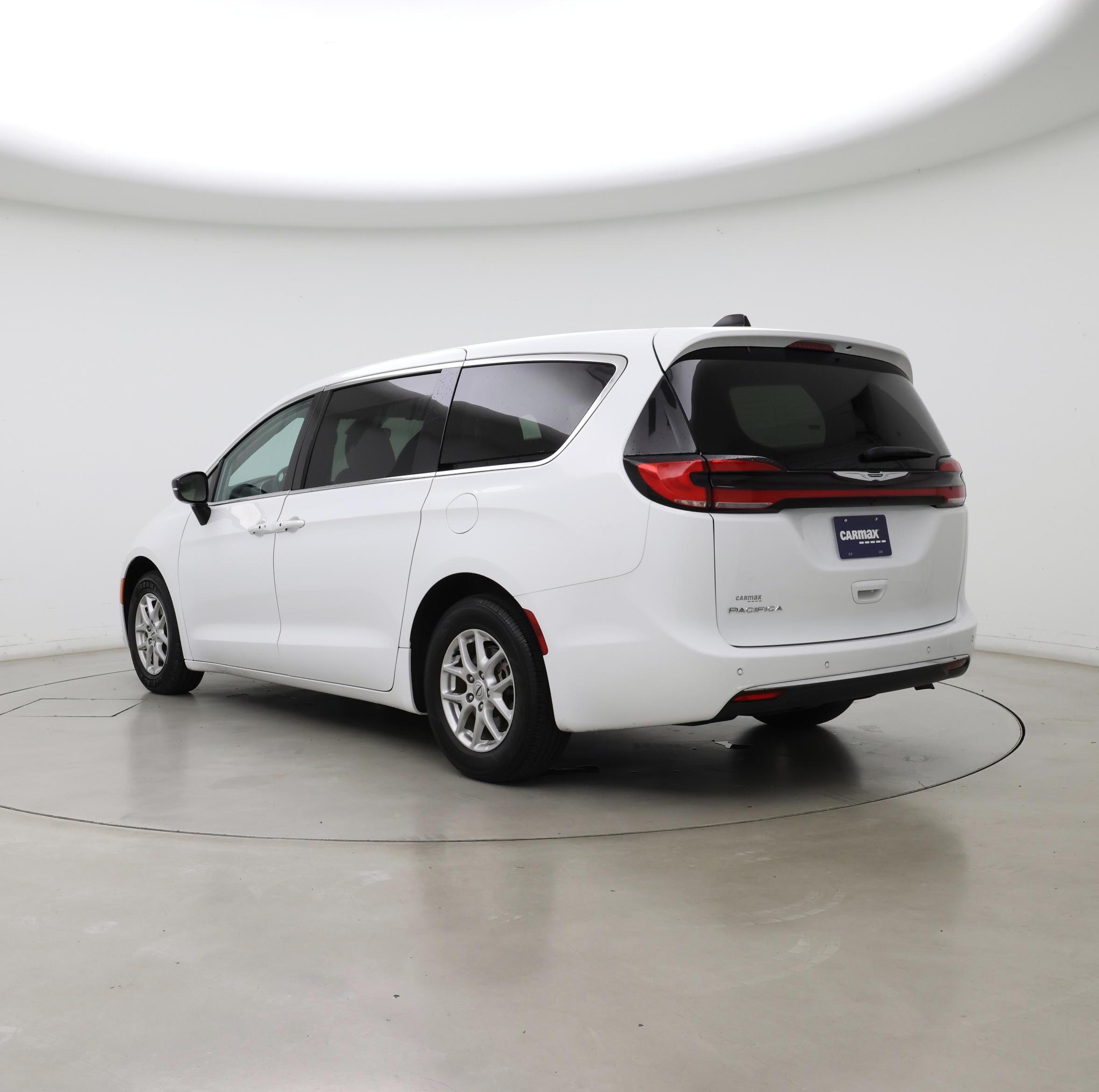 Thumbnail: 2024 Chrysler Pacifica - 2