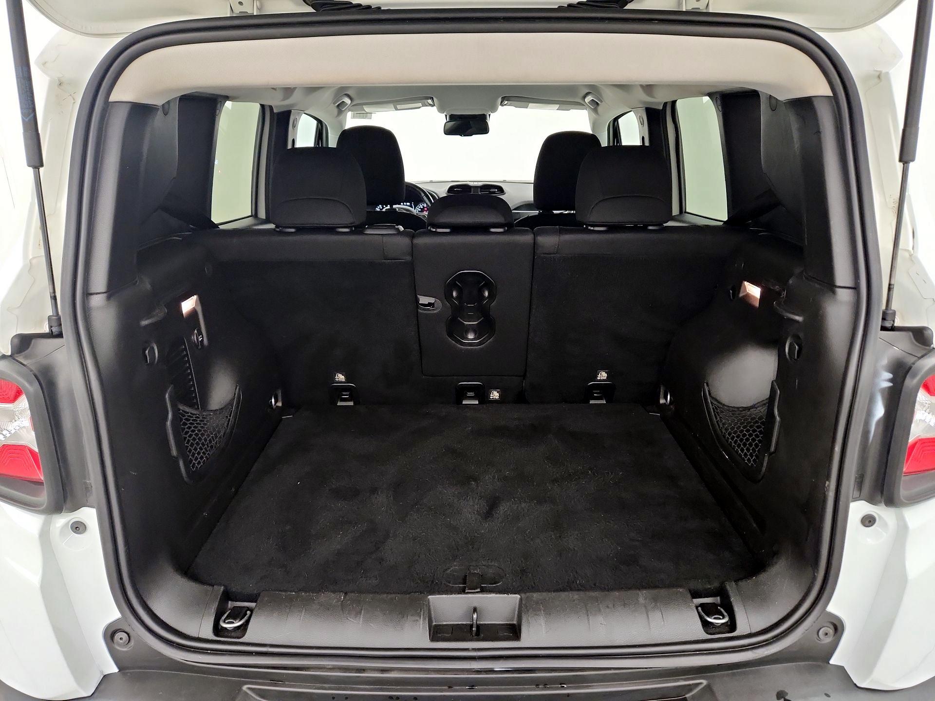 Thumbnail: 2017 Jeep Renegade - 18