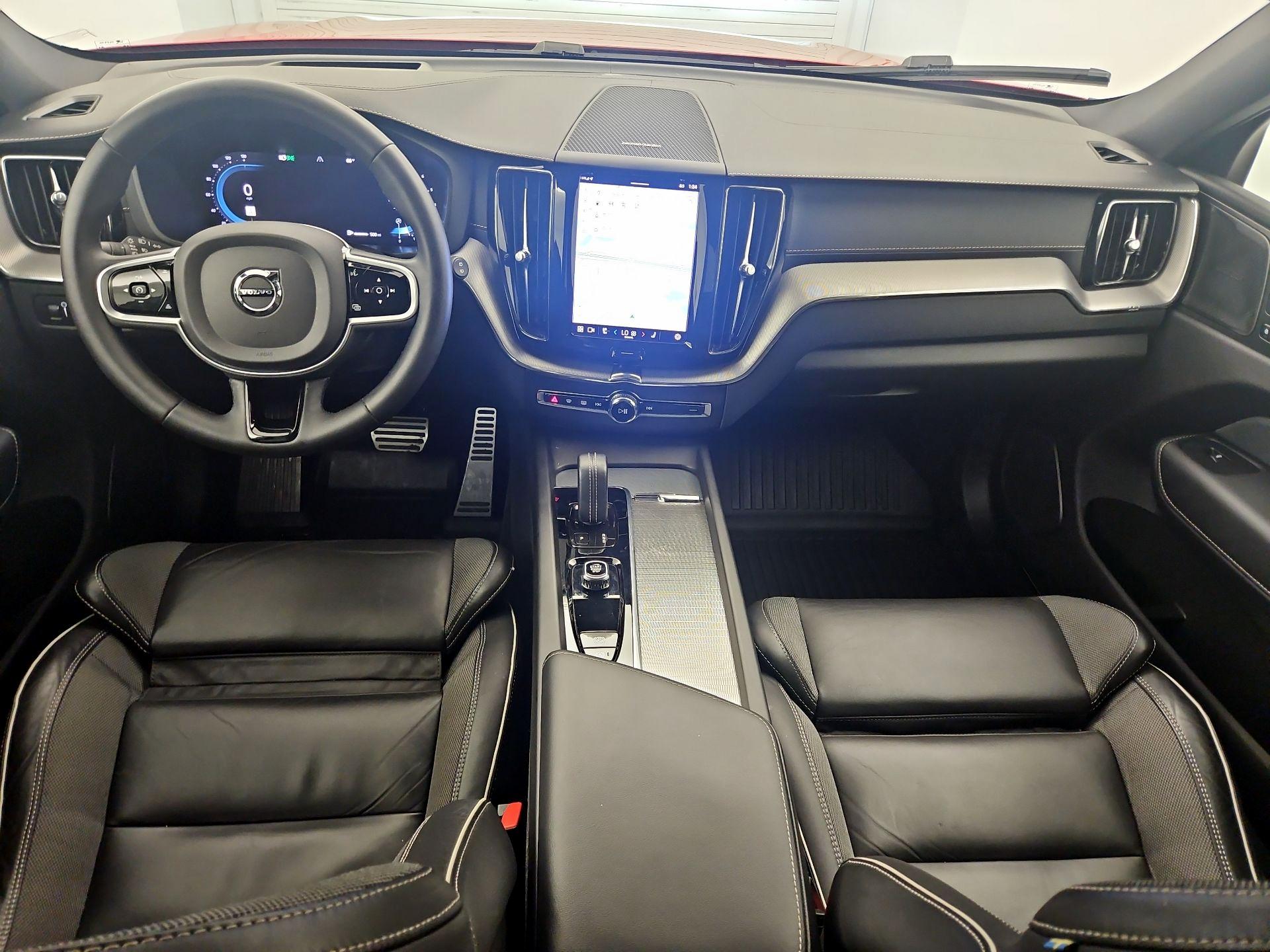 Thumbnail: 2022 Volvo XC60 - 9