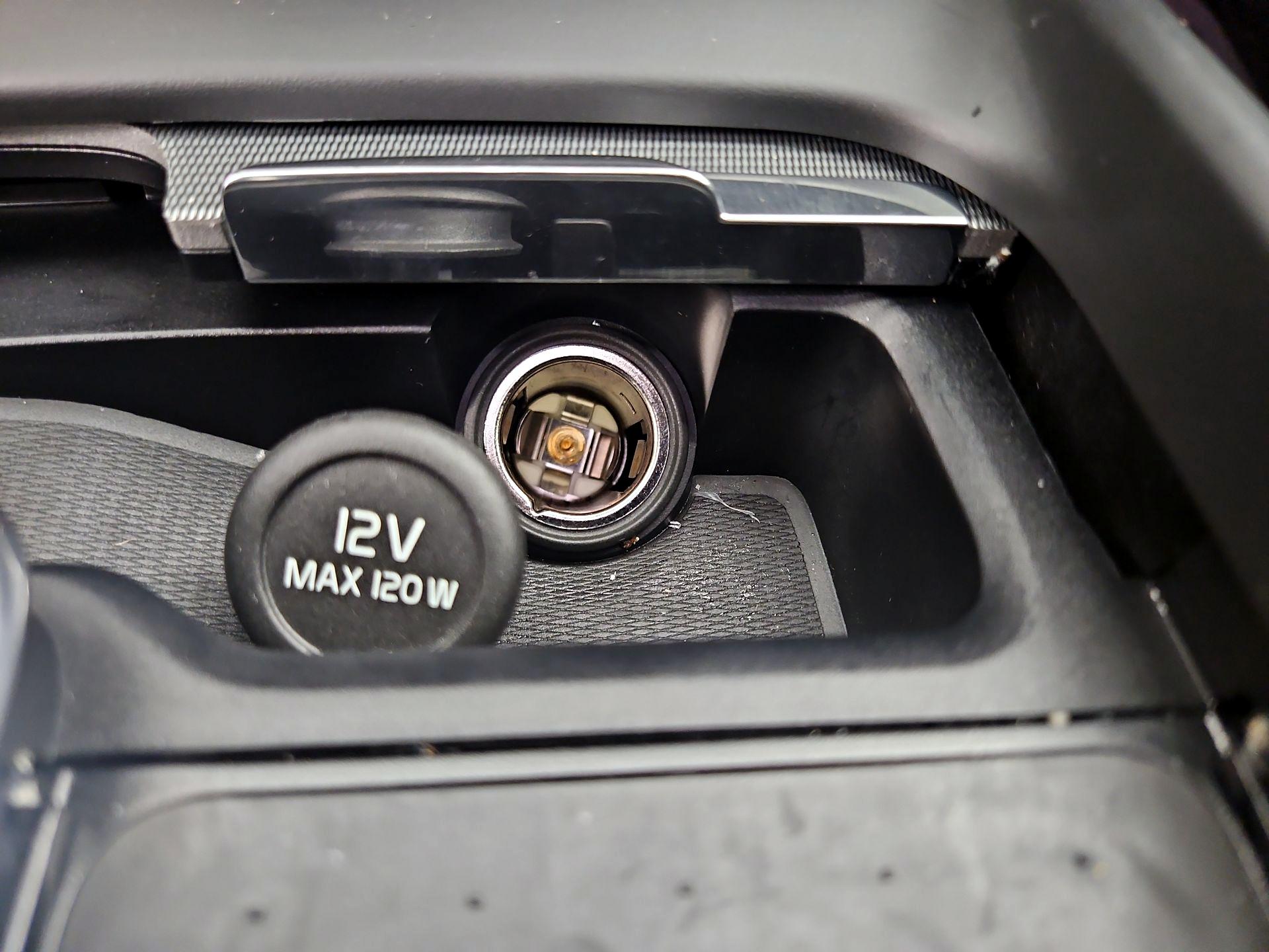 Thumbnail: 2022 Volvo XC60 - 19