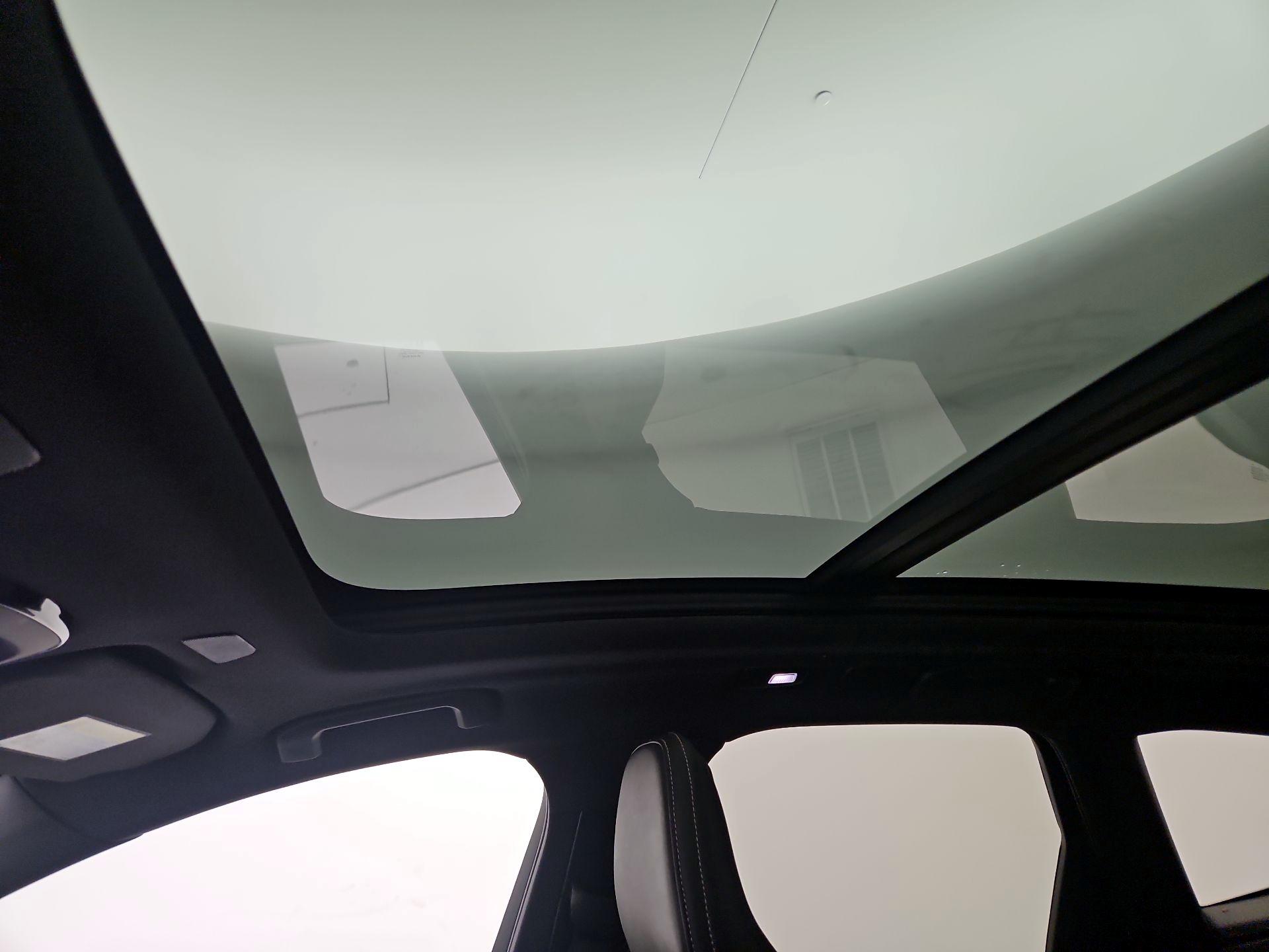 Thumbnail: 2022 Volvo XC60 - 20