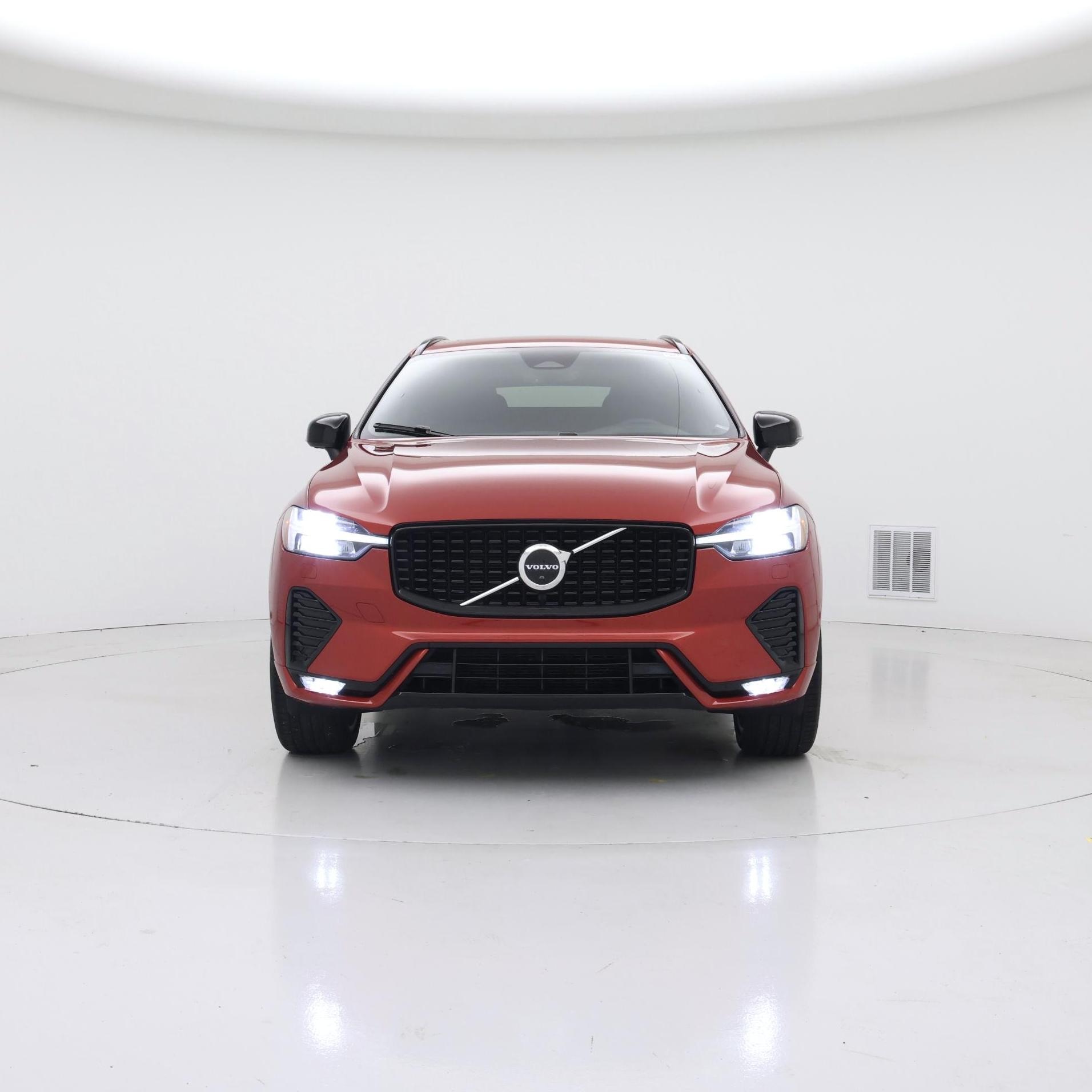 Thumbnail: 2022 Volvo XC60 - 5