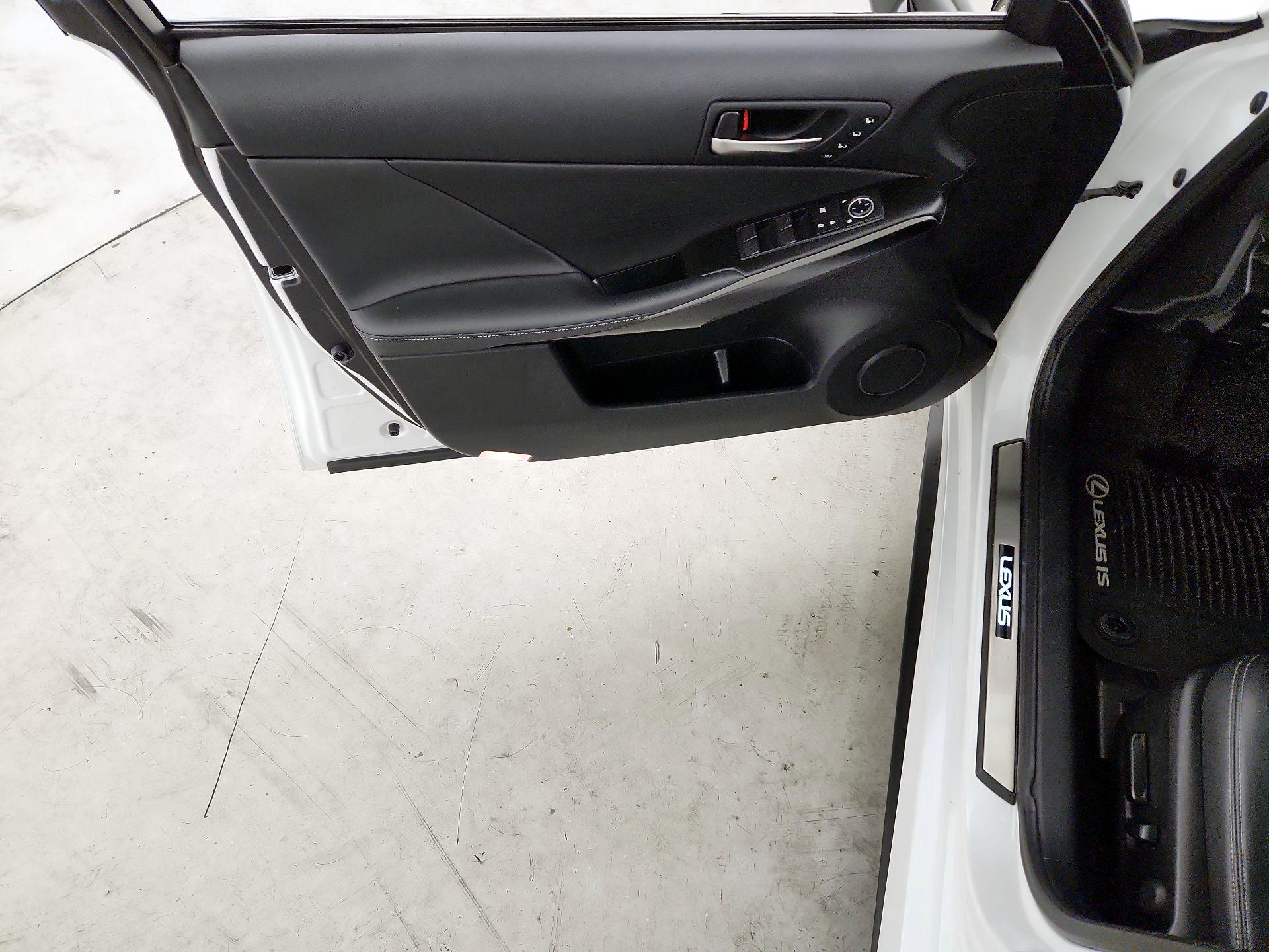 Thumbnail: 2023 Lexus IS - 12