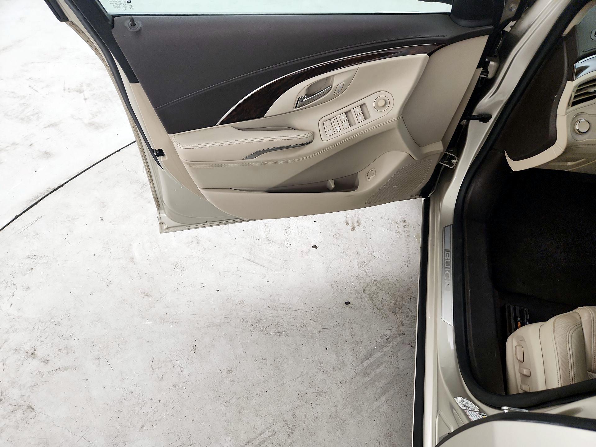 Thumbnail: 2014 Buick LaCrosse - 10