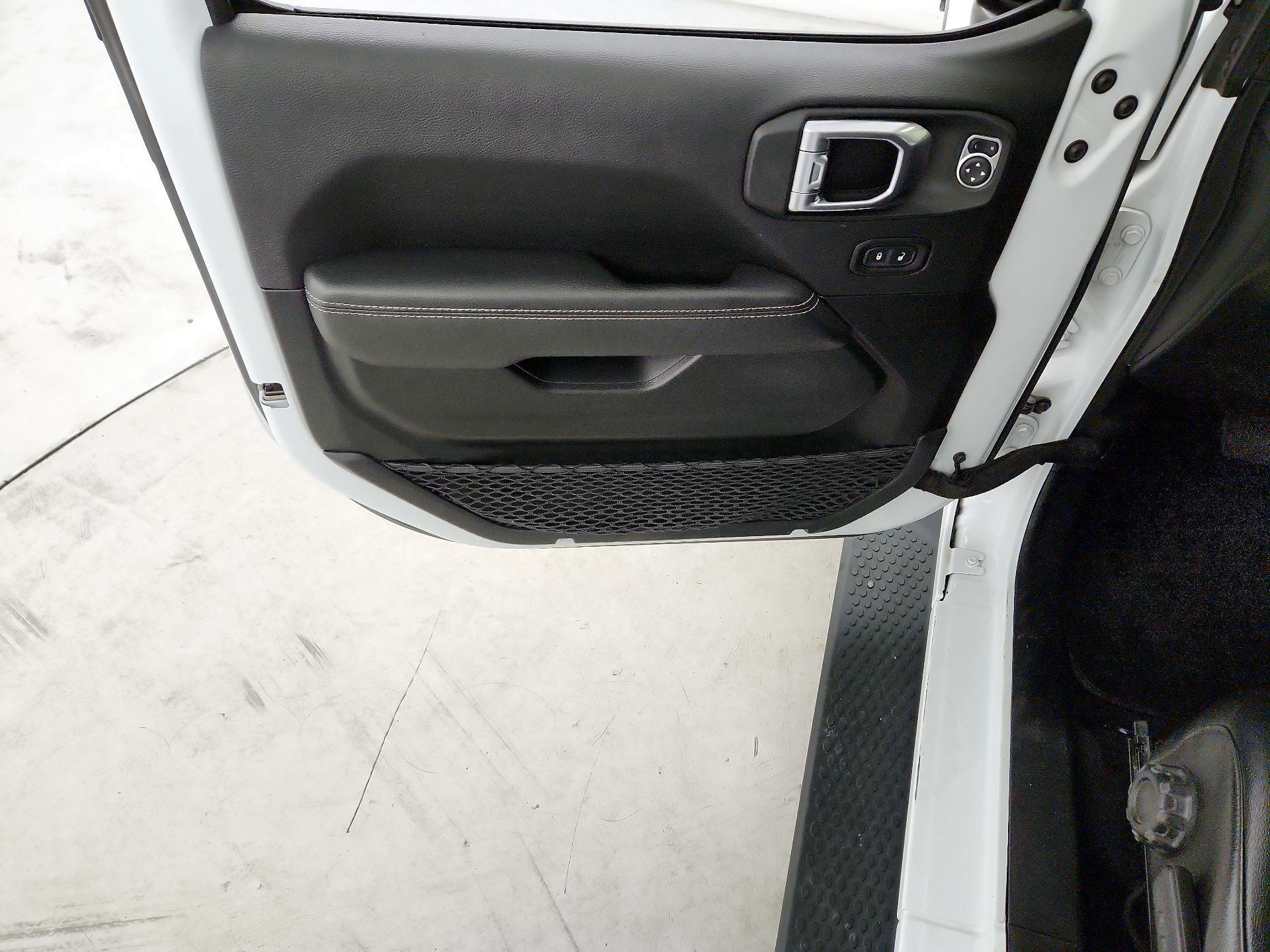 Thumbnail: 2022 Jeep Wrangler - 12