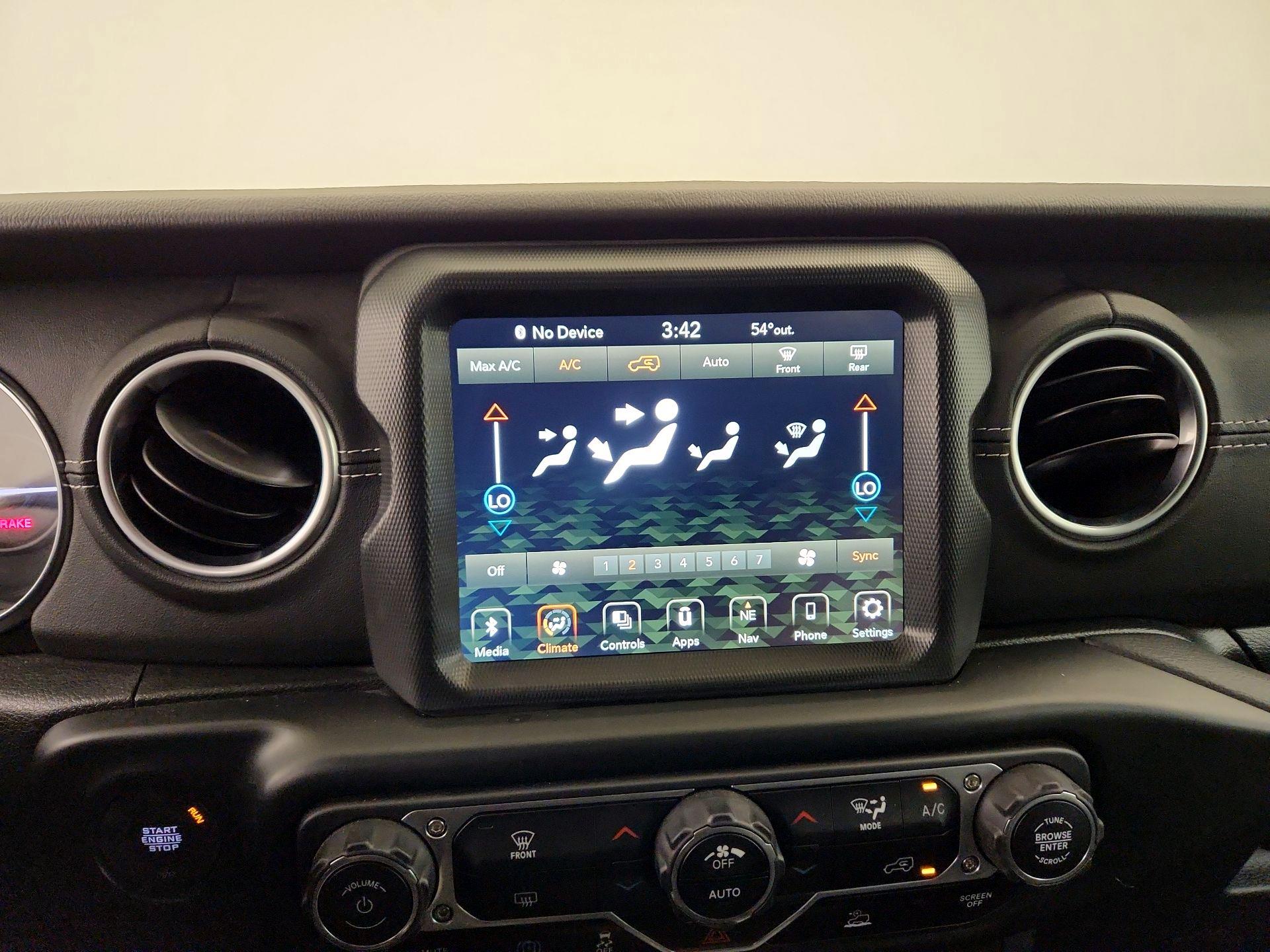 Thumbnail: 2022 Jeep Wrangler - 17