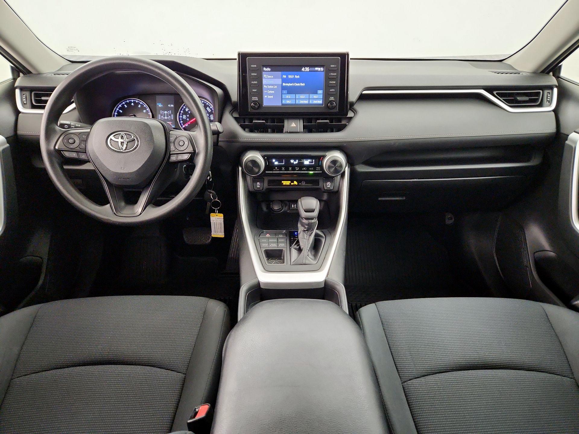 Thumbnail: 2019 Toyota RAV4 - 9