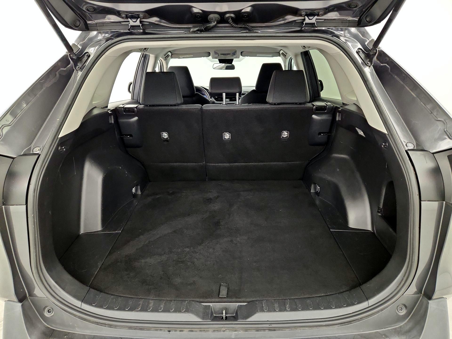 Thumbnail: 2019 Toyota RAV4 - 20