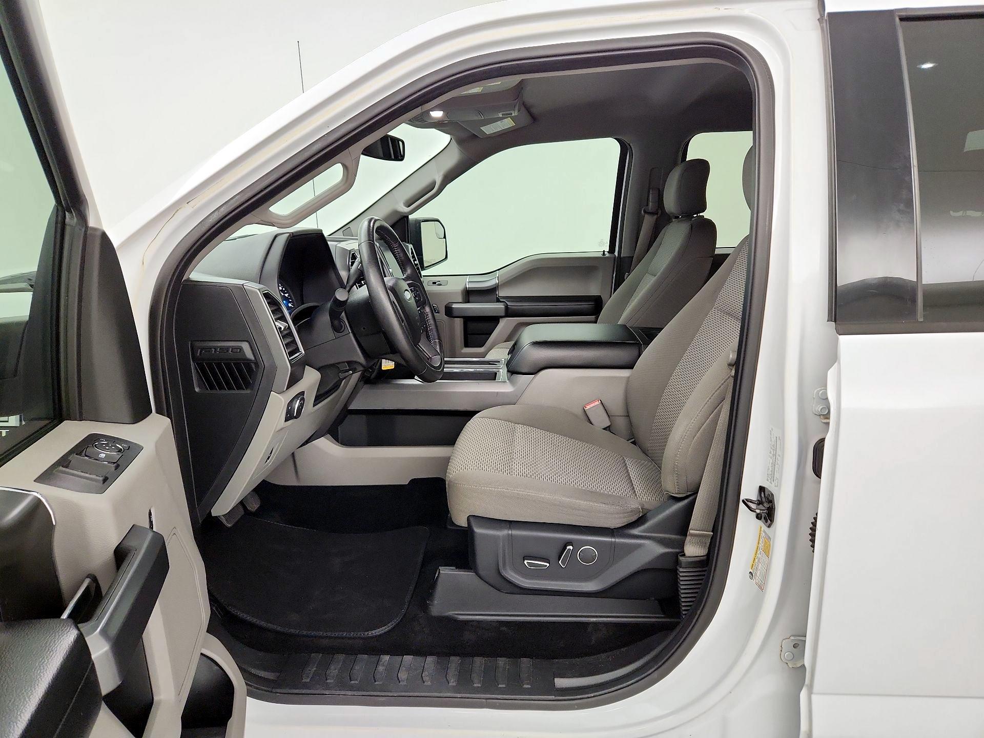 Thumbnail: 2017 Ford F-150 - 9