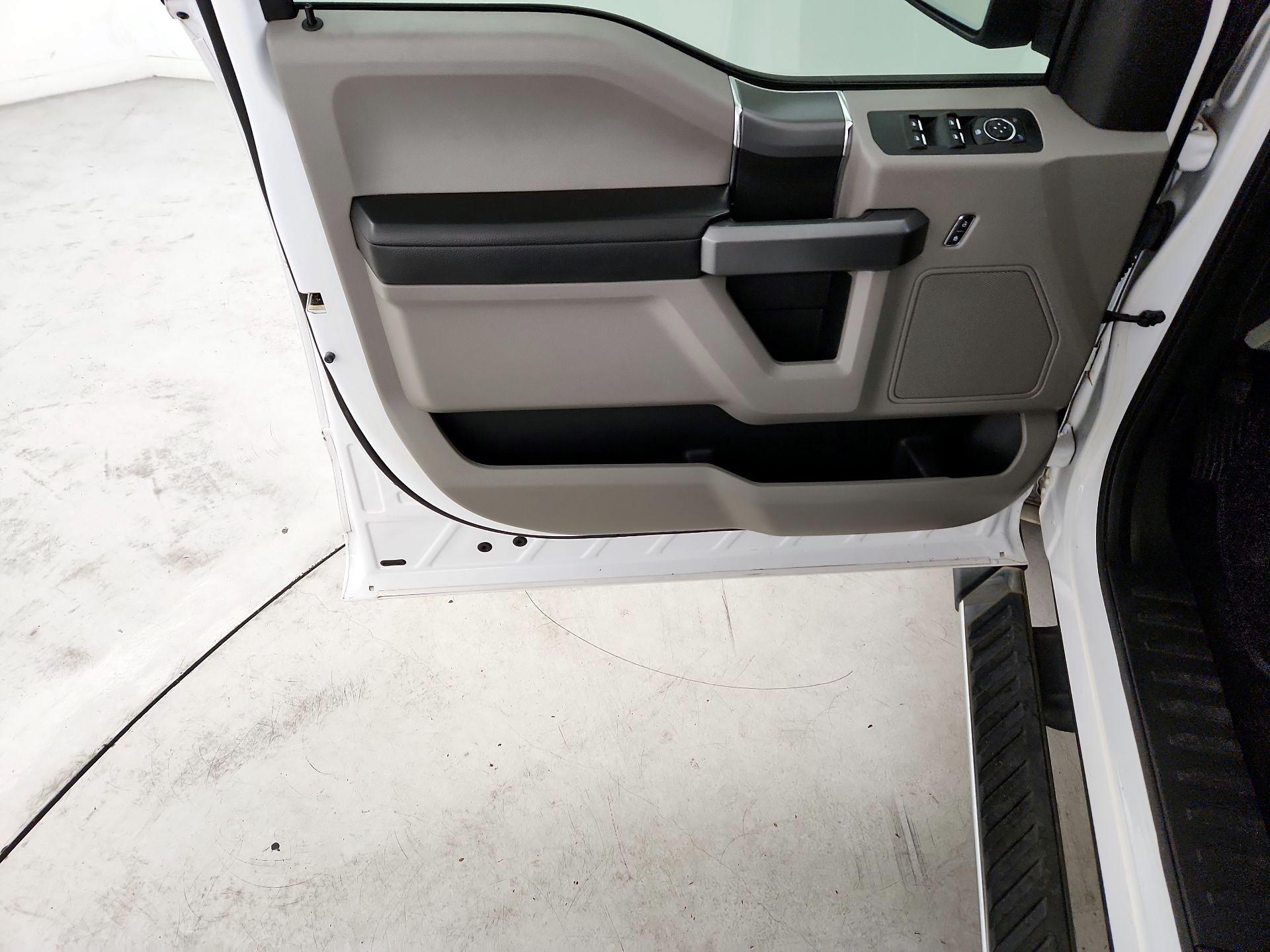 Thumbnail: 2017 Ford F-150 - 10