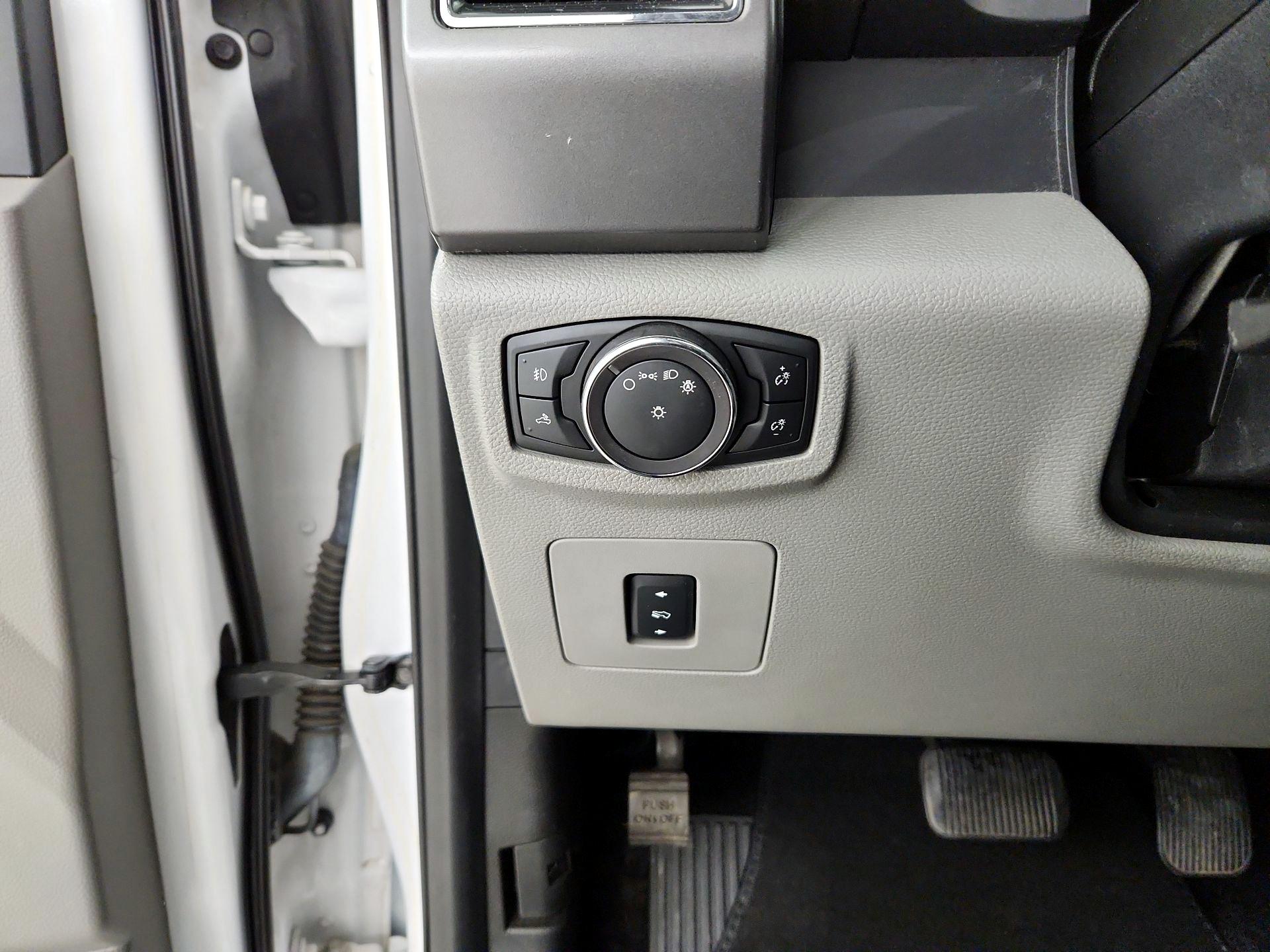 Thumbnail: 2017 Ford F-150 - 11