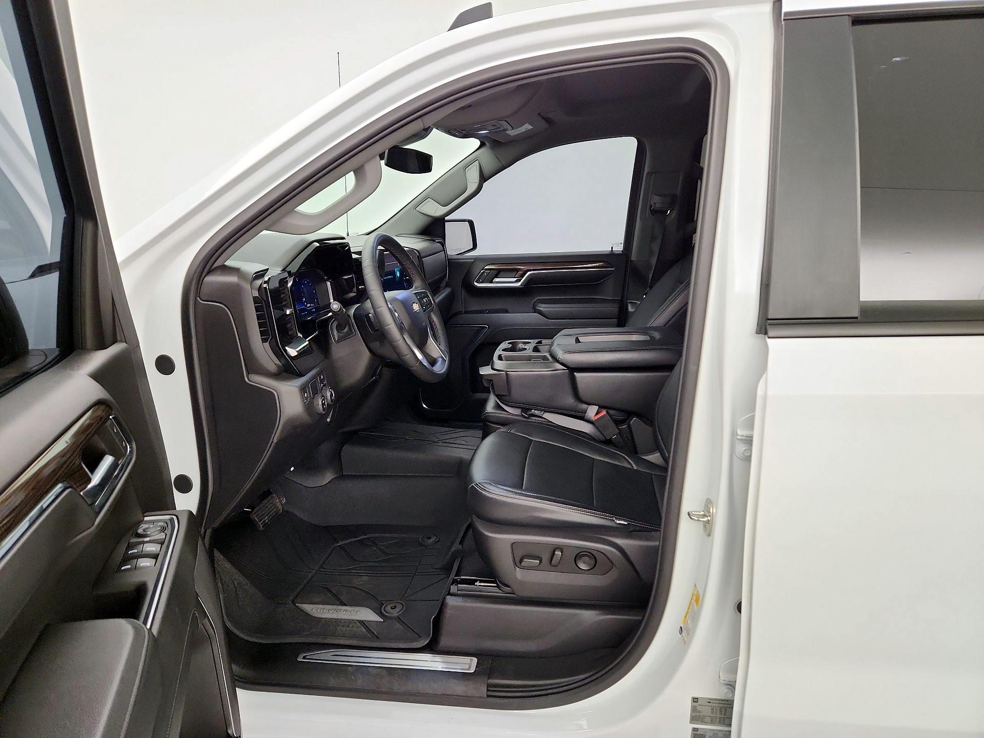 Thumbnail: 2024 Chevrolet Silverado 1500 - 9